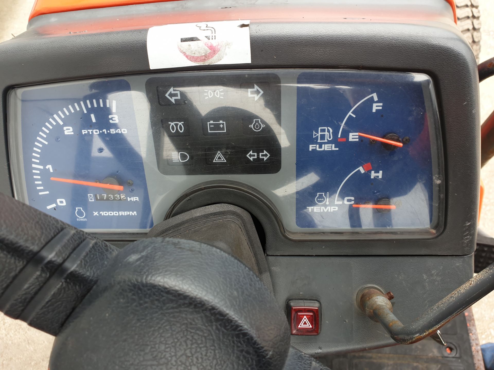 Kubota B1700 HST Compact Tractor - Image 10 of 12