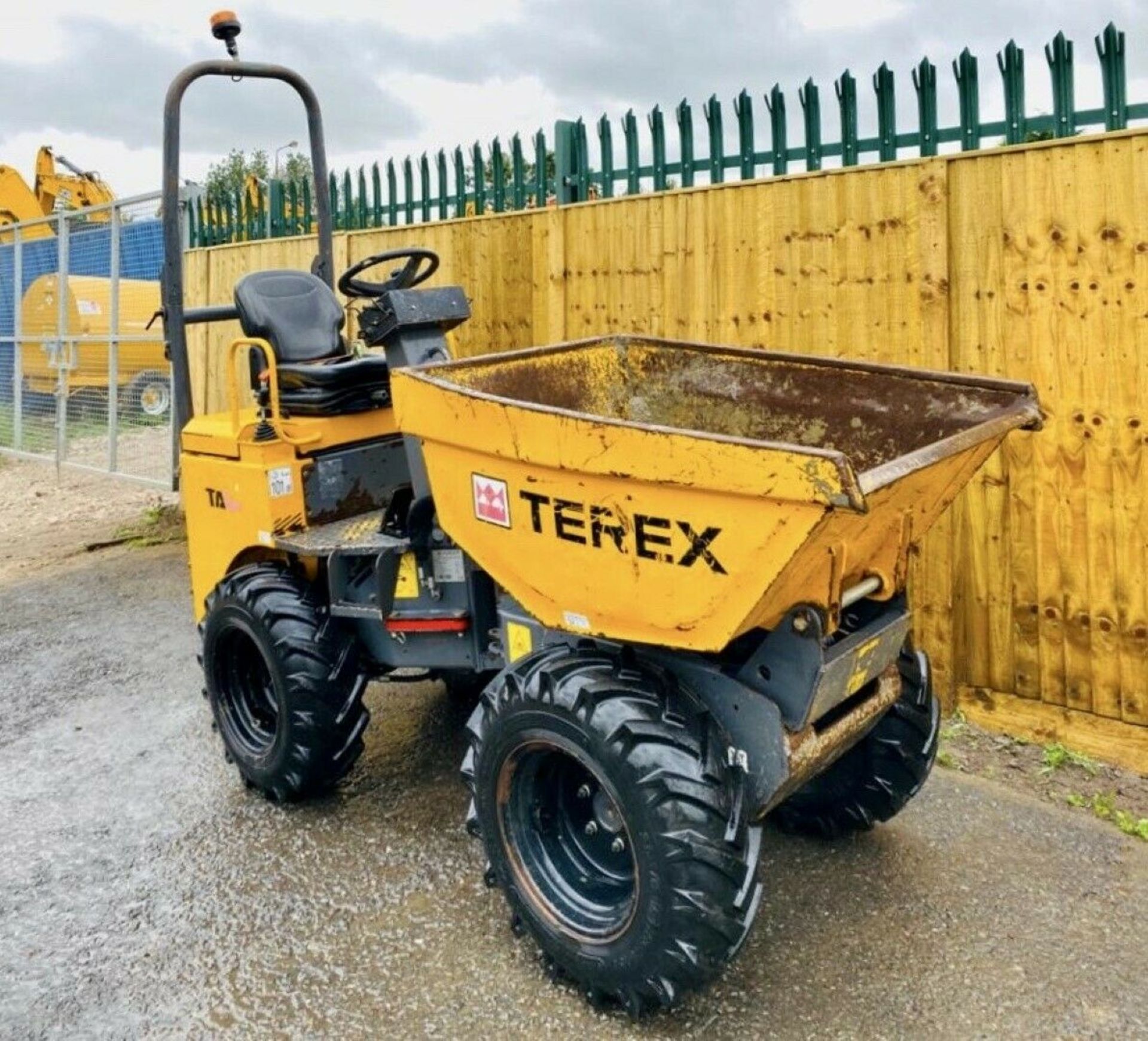 Terex TA1eh 1 Ton High Tip Dumper 2015 - Image 2 of 12