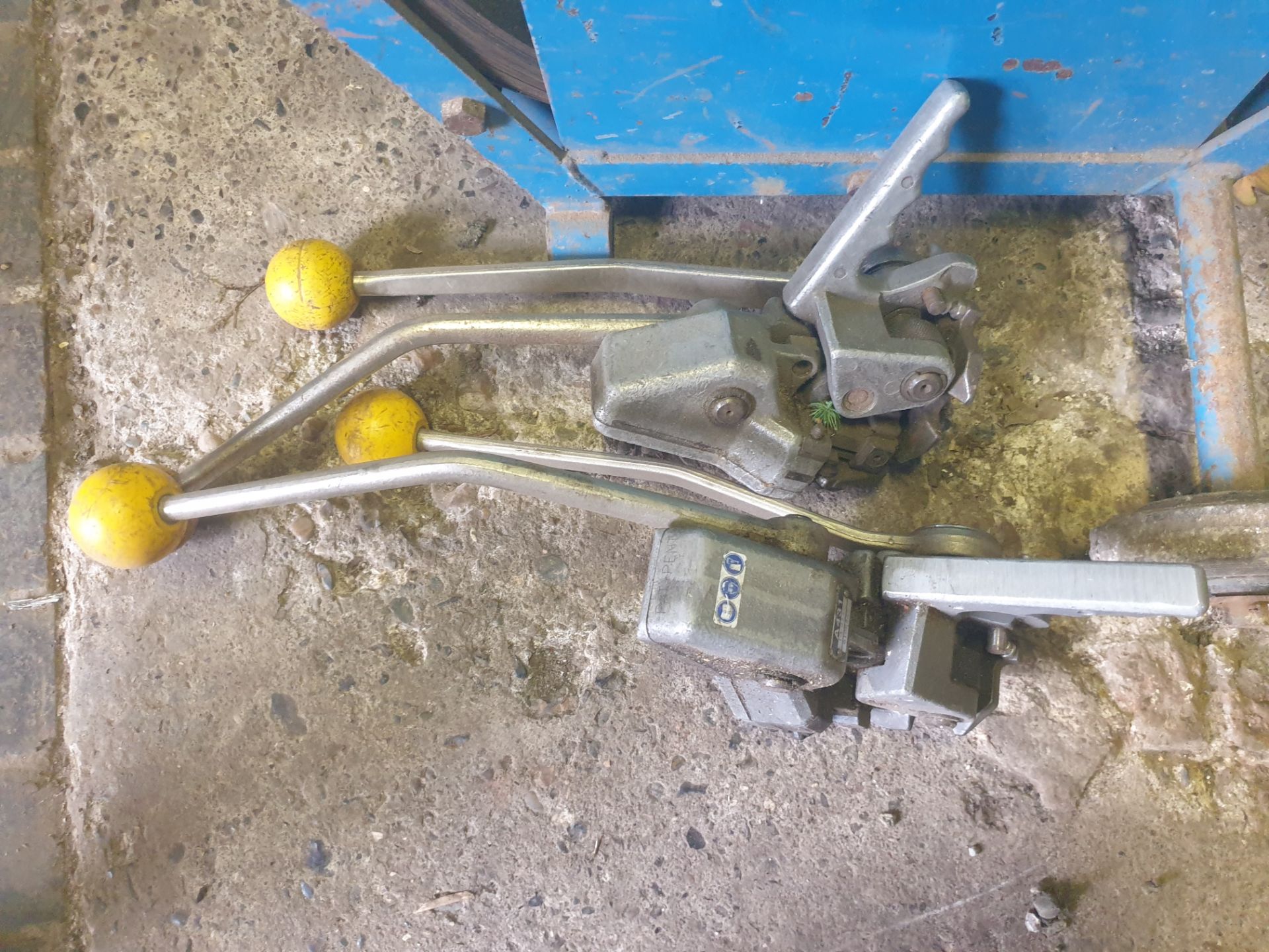 Heavy Duty Steel Stapping Tensioners x 2 Plus Trolley To Hold Stapping