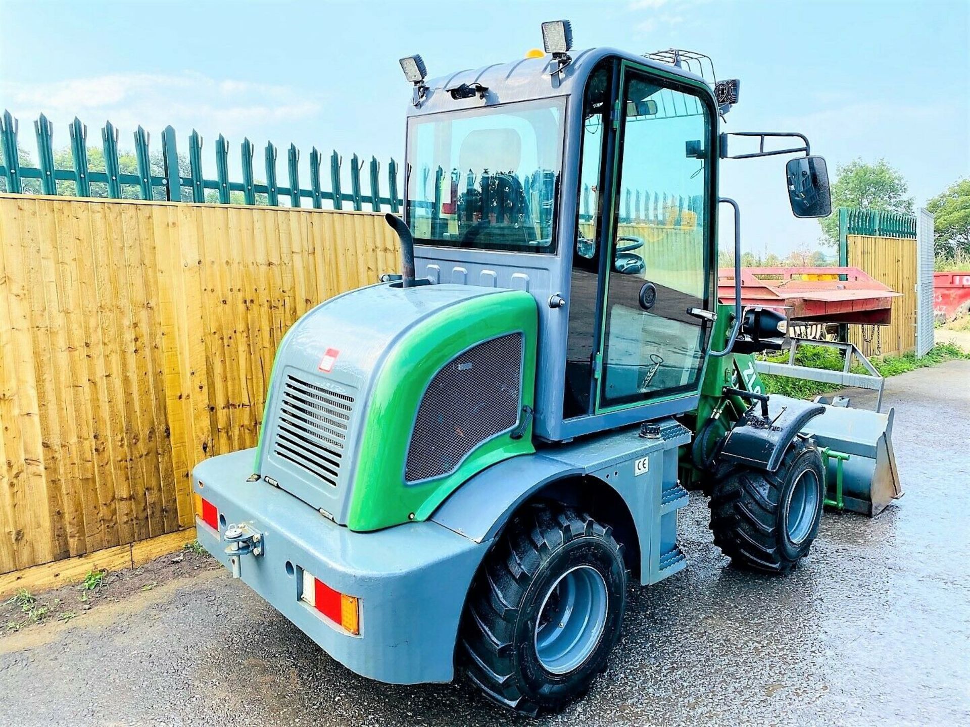 Hongyuan ZL08F Loading Shovel (2018) - Image 5 of 12