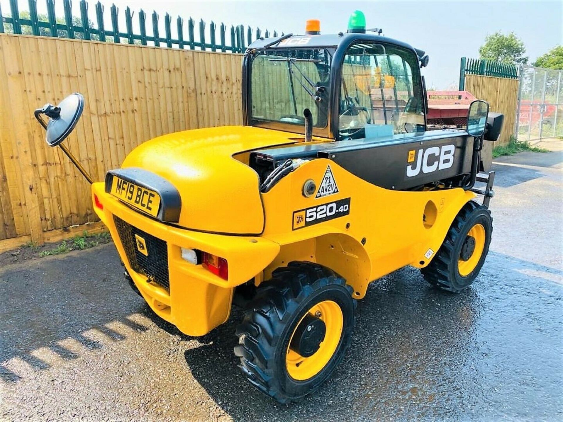 JCB 520-40 Telehandler / Loadall (2019) - Image 5 of 12