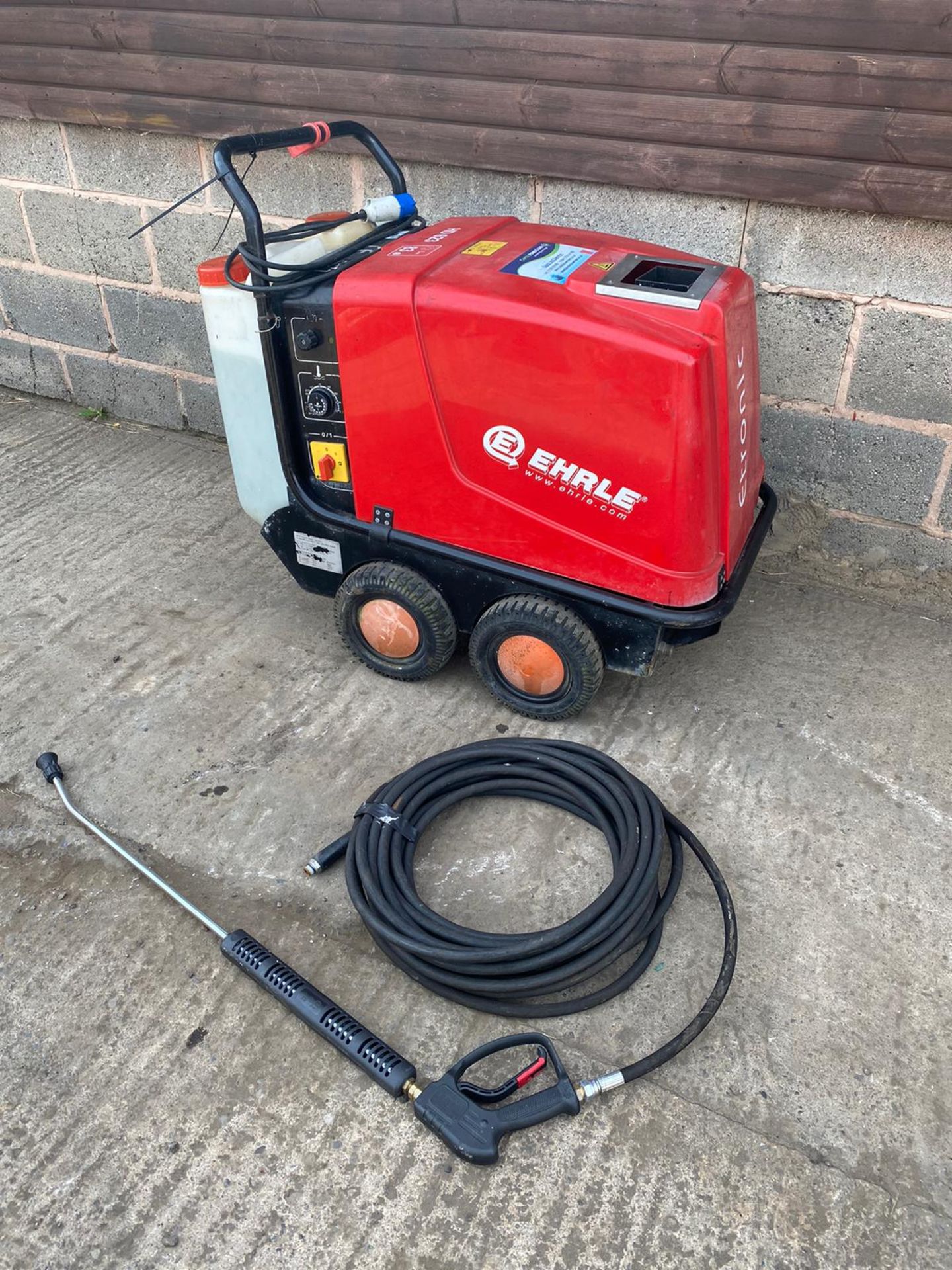 Ehrle pressure washer