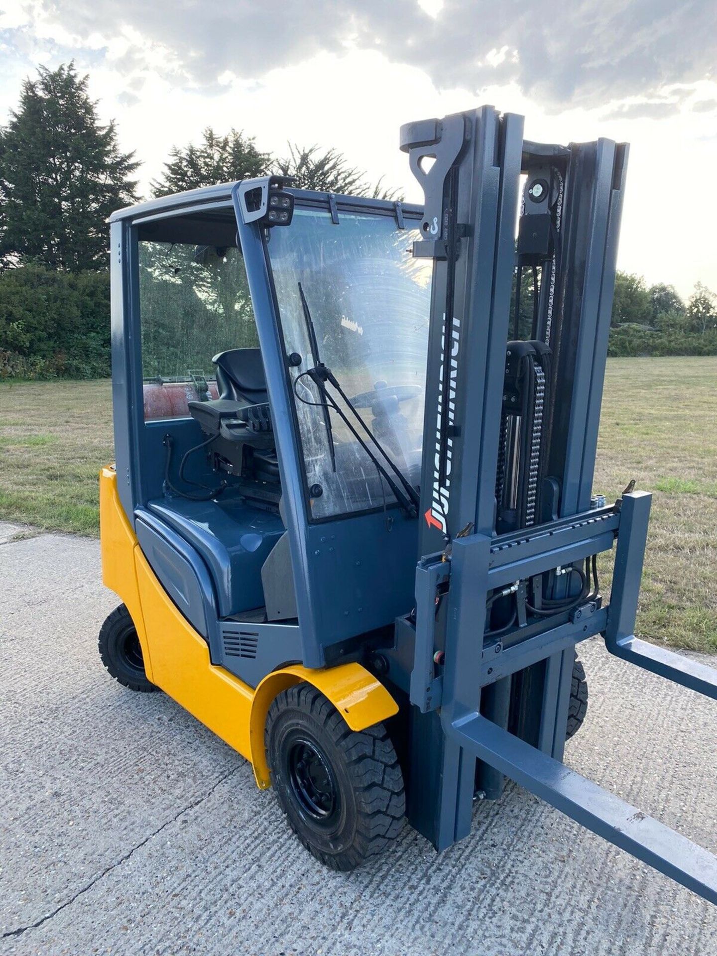 Junghinrinch 2 Tonne Gas Forklift Truck - Image 4 of 5