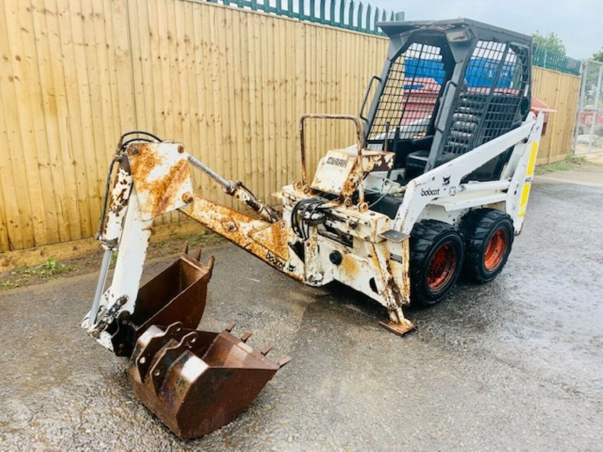 Bobcat 443 Skidsteer Loader - Image 4 of 12