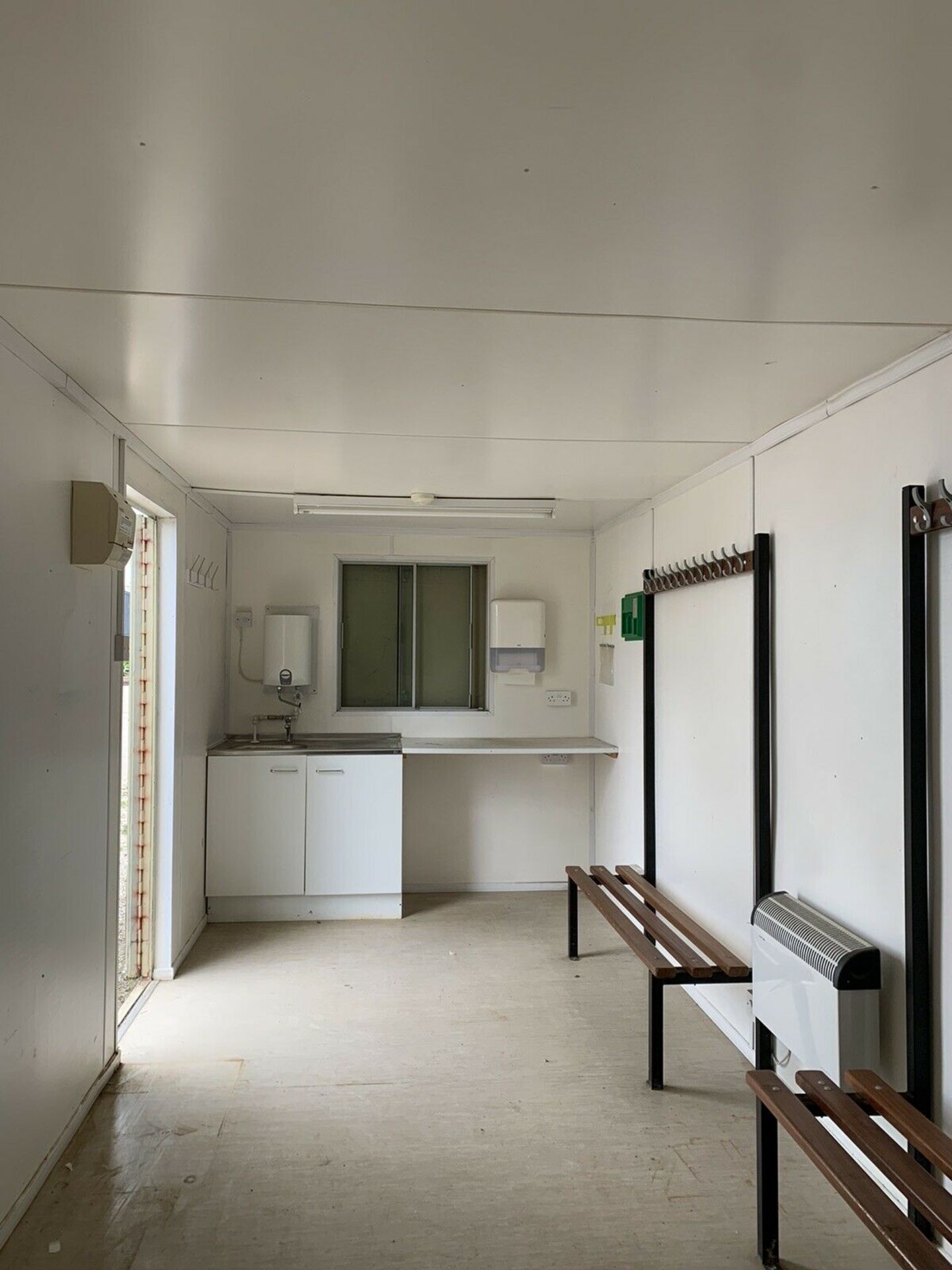 20ft Office Canteen Portable Site Cabin Welfare Unit / Anti Vandal Unit - Image 3 of 6
