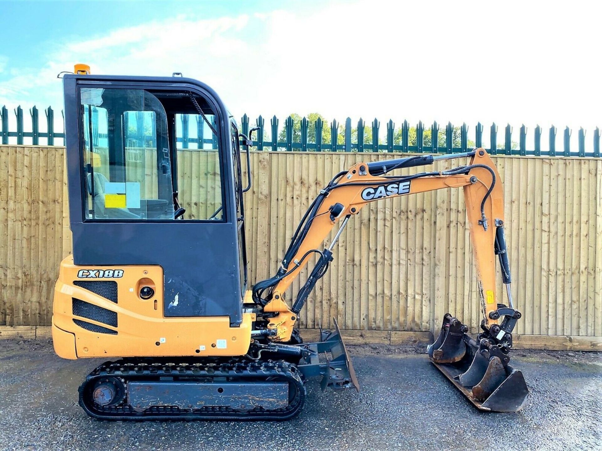 Case CX18B Excavator / Digger (2016) - Image 2 of 12