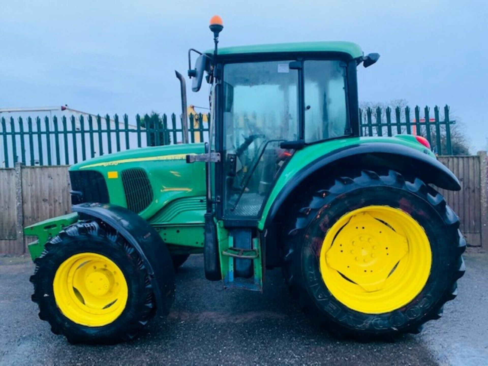 John Deere 3185 Tractor 6020Y