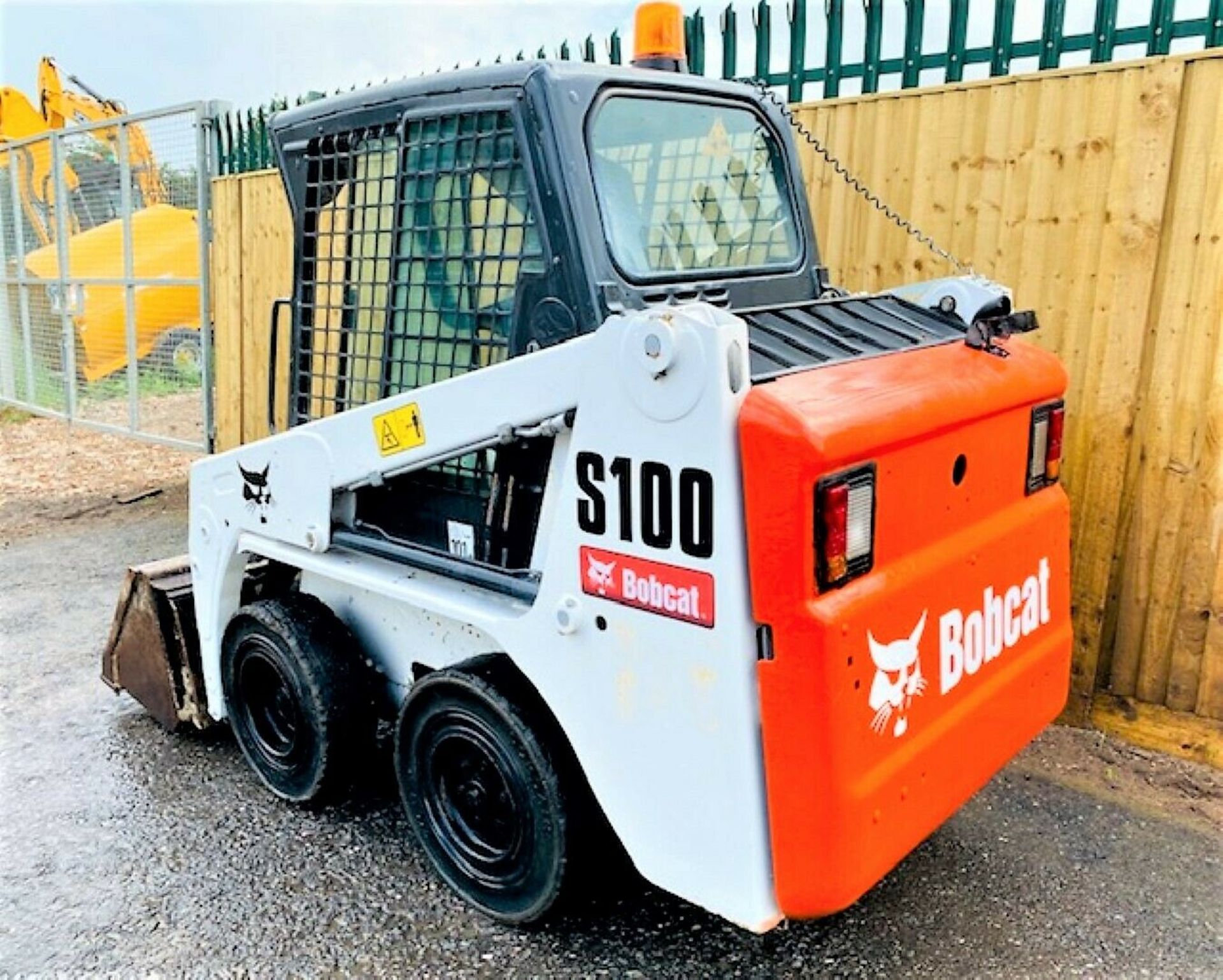 Bobcat S100 Skidsteer Loader (2014) - Image 6 of 12