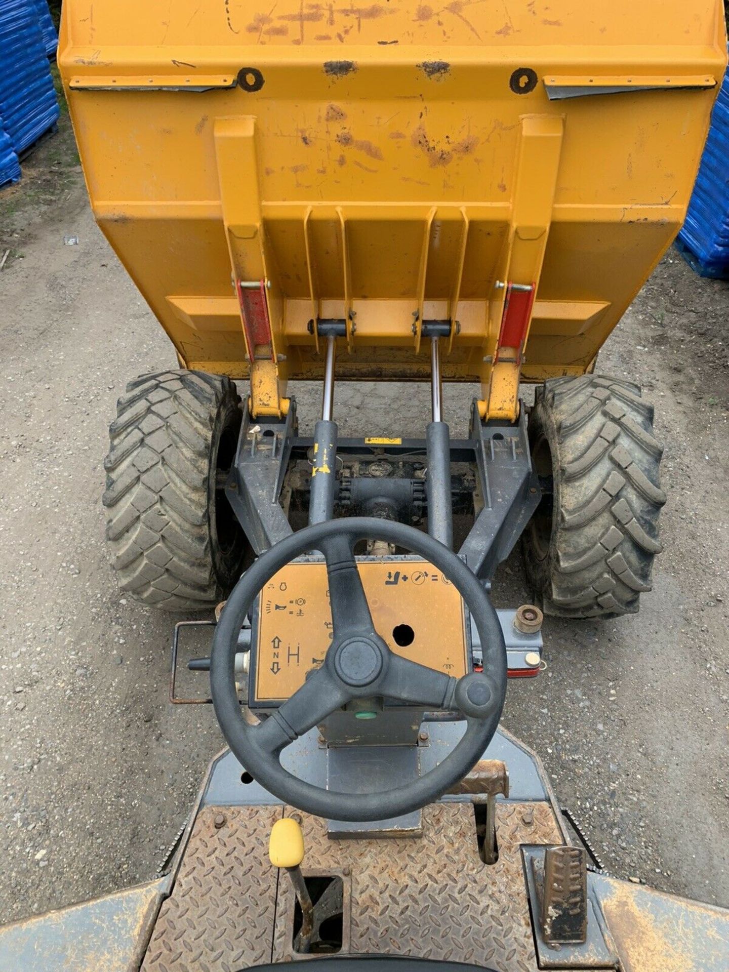 Terex TA6 Straight Tip Dumper - Image 9 of 10