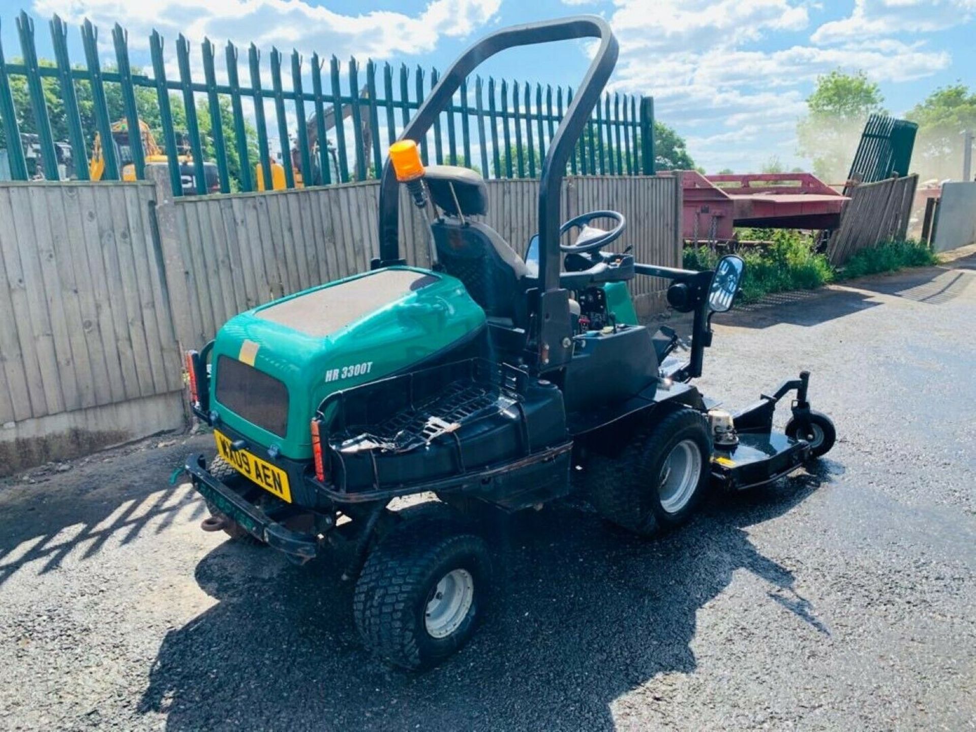 Ransomes HR3300T Rotary Mower (2009) - Image 5 of 7