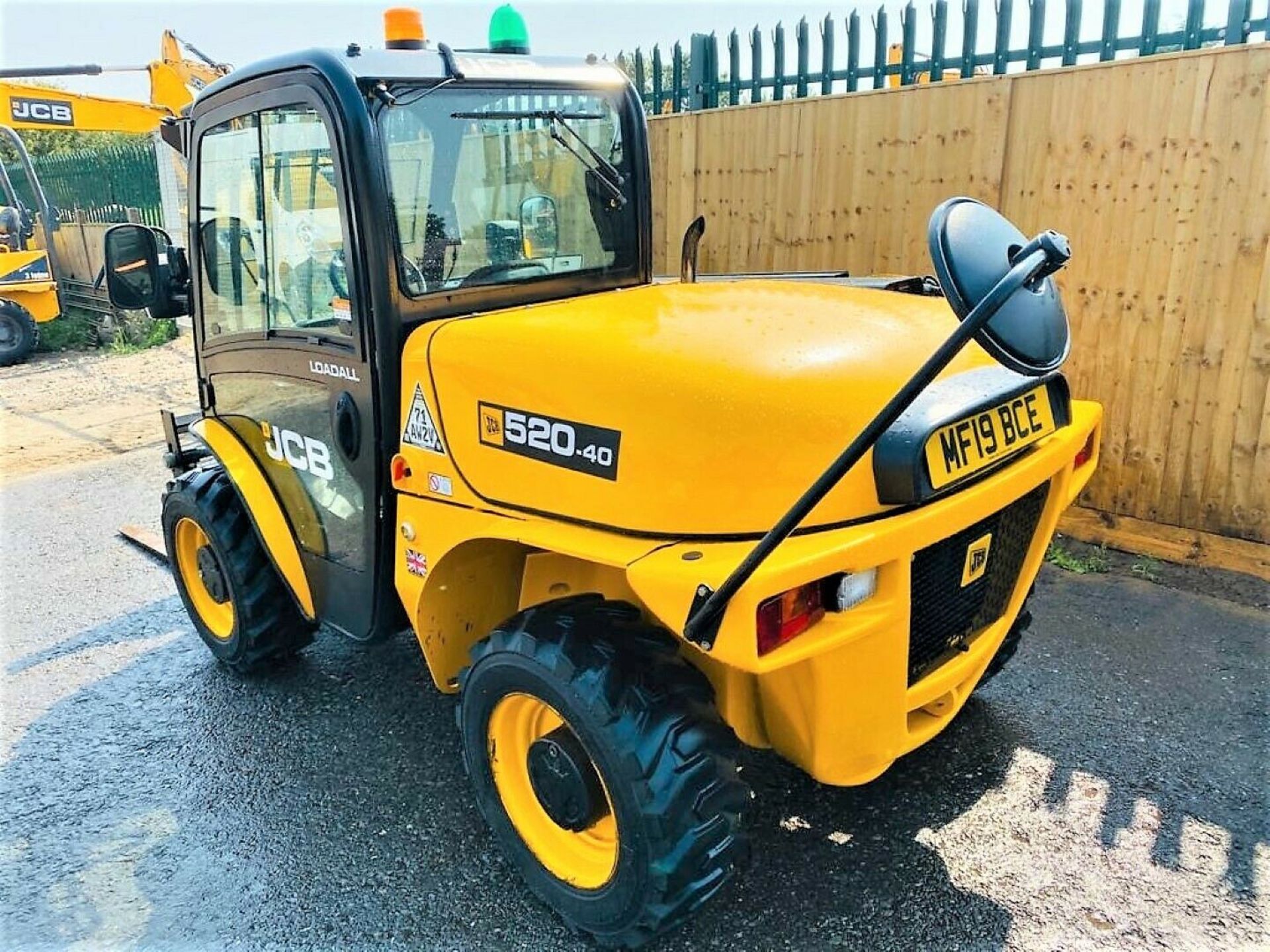 JCB 520-40 Telehandler / Loadall (2019) - Image 6 of 12