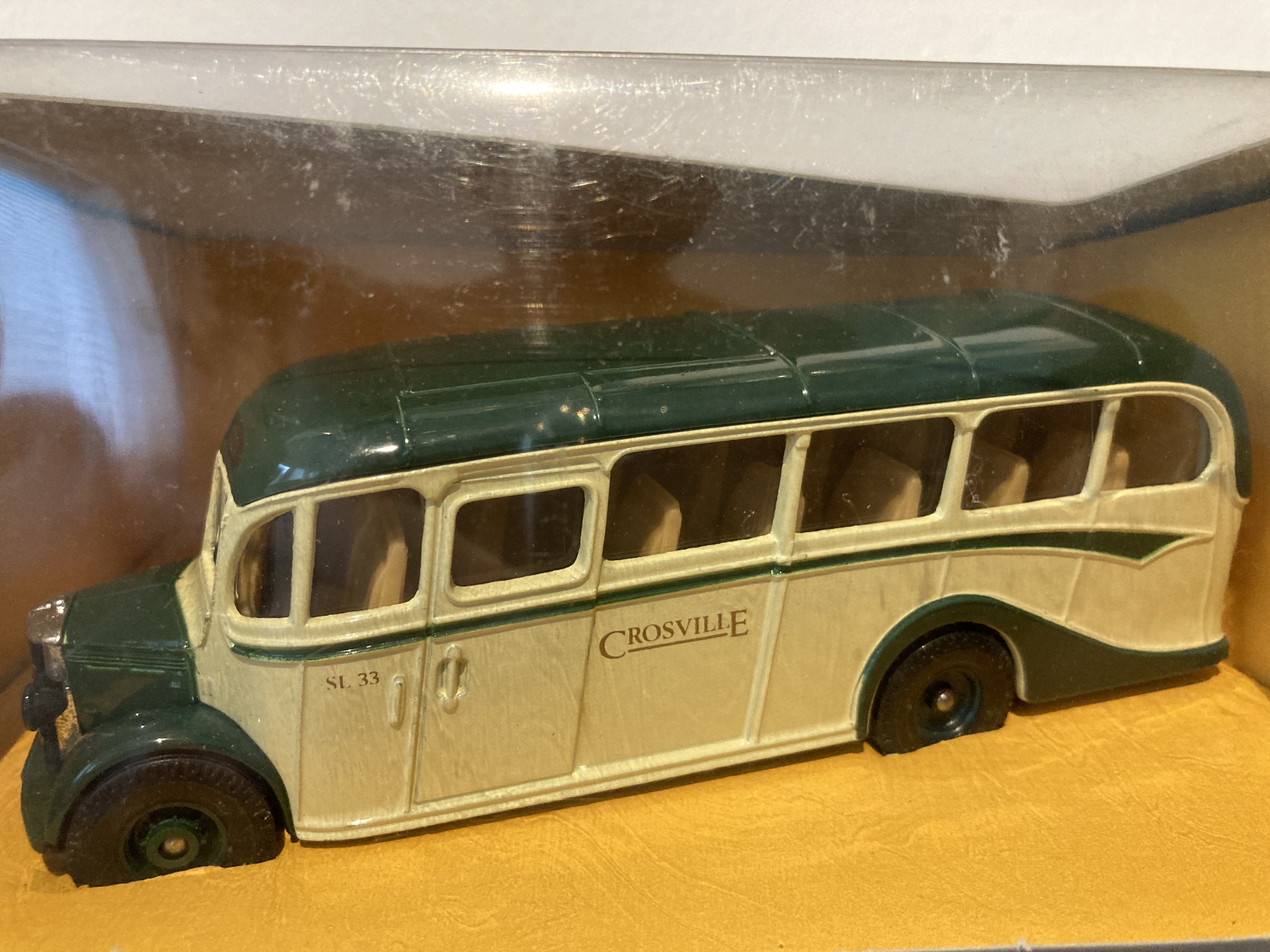 Corgi Classics Crosville Bedford Type OB Coach - Image 3 of 4