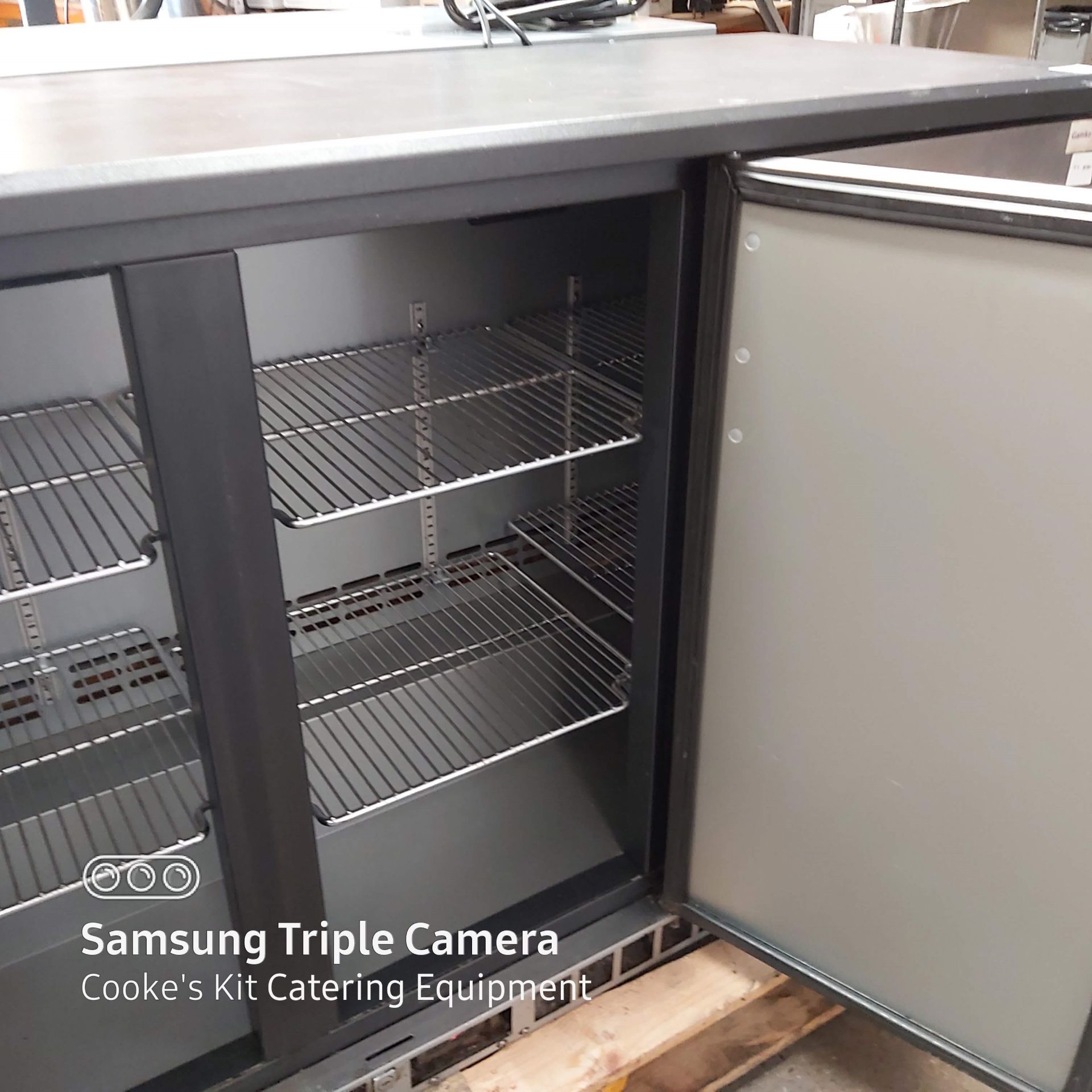 Gamko 3 Door Stainless Bottle Fridge - Image 2 of 2