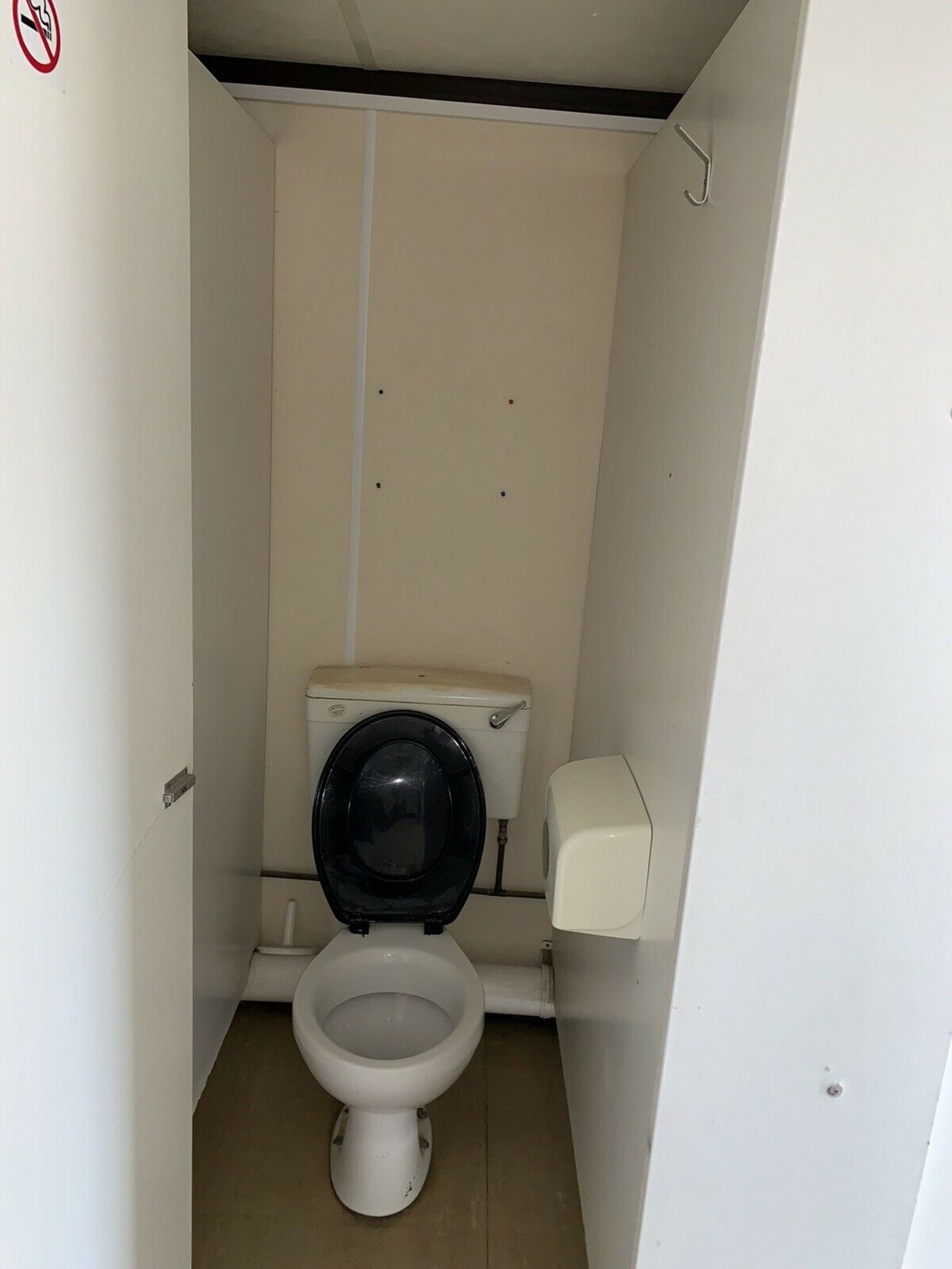 Portable Toilet Block With Shower - Image 9 of 12