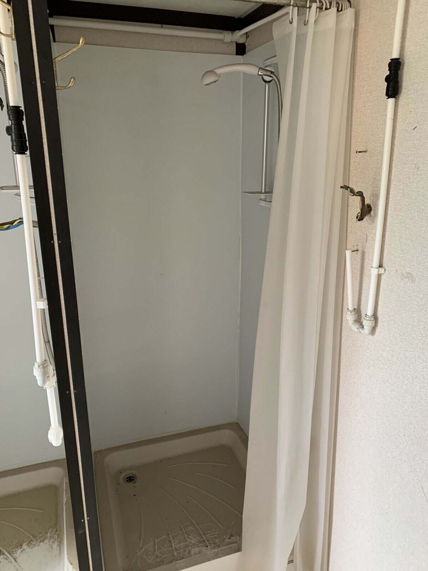 Portable Shower / Drying Room - Image 6 of 9