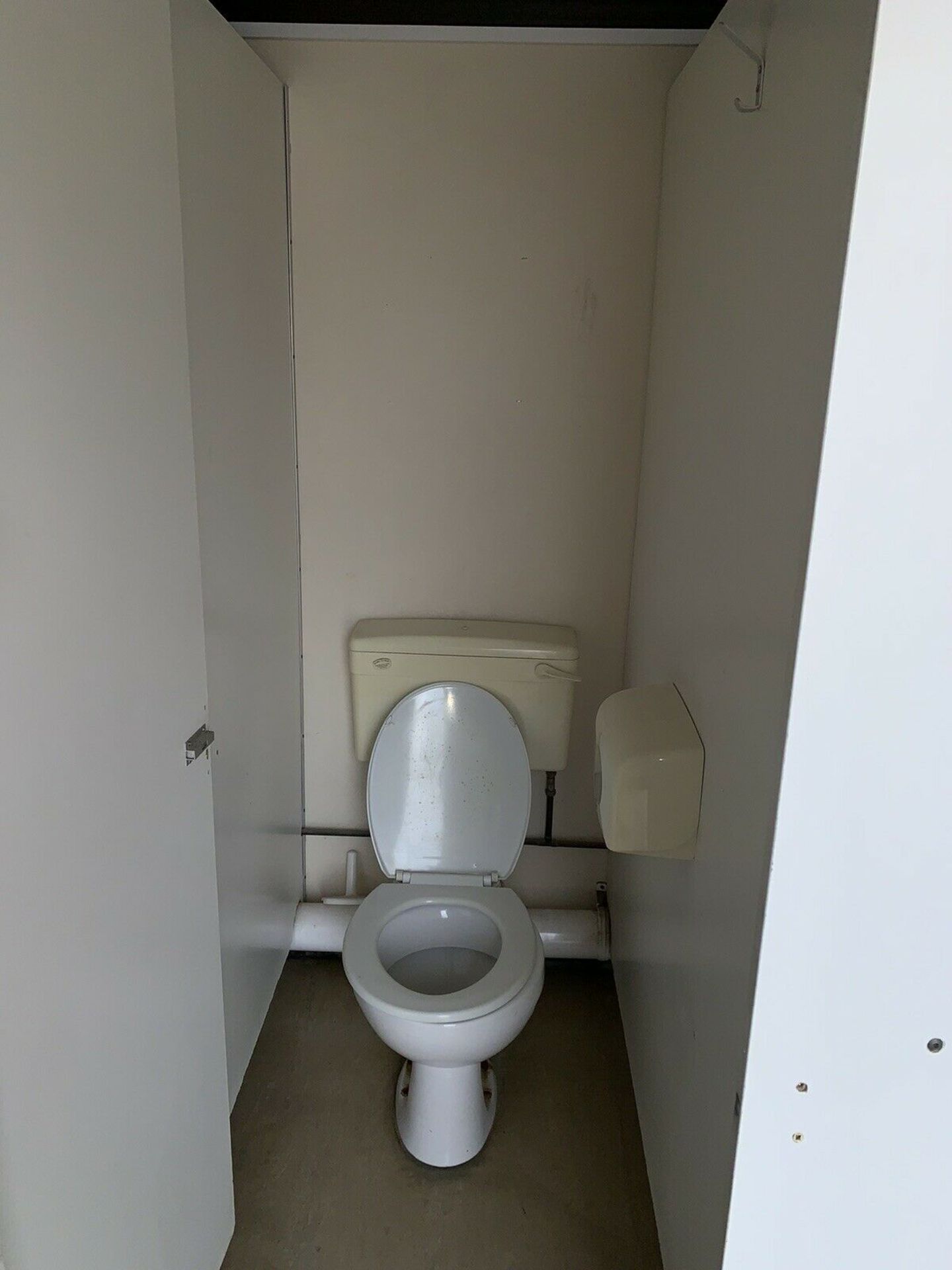 Portable Toilet Block With Shower - Image 11 of 12