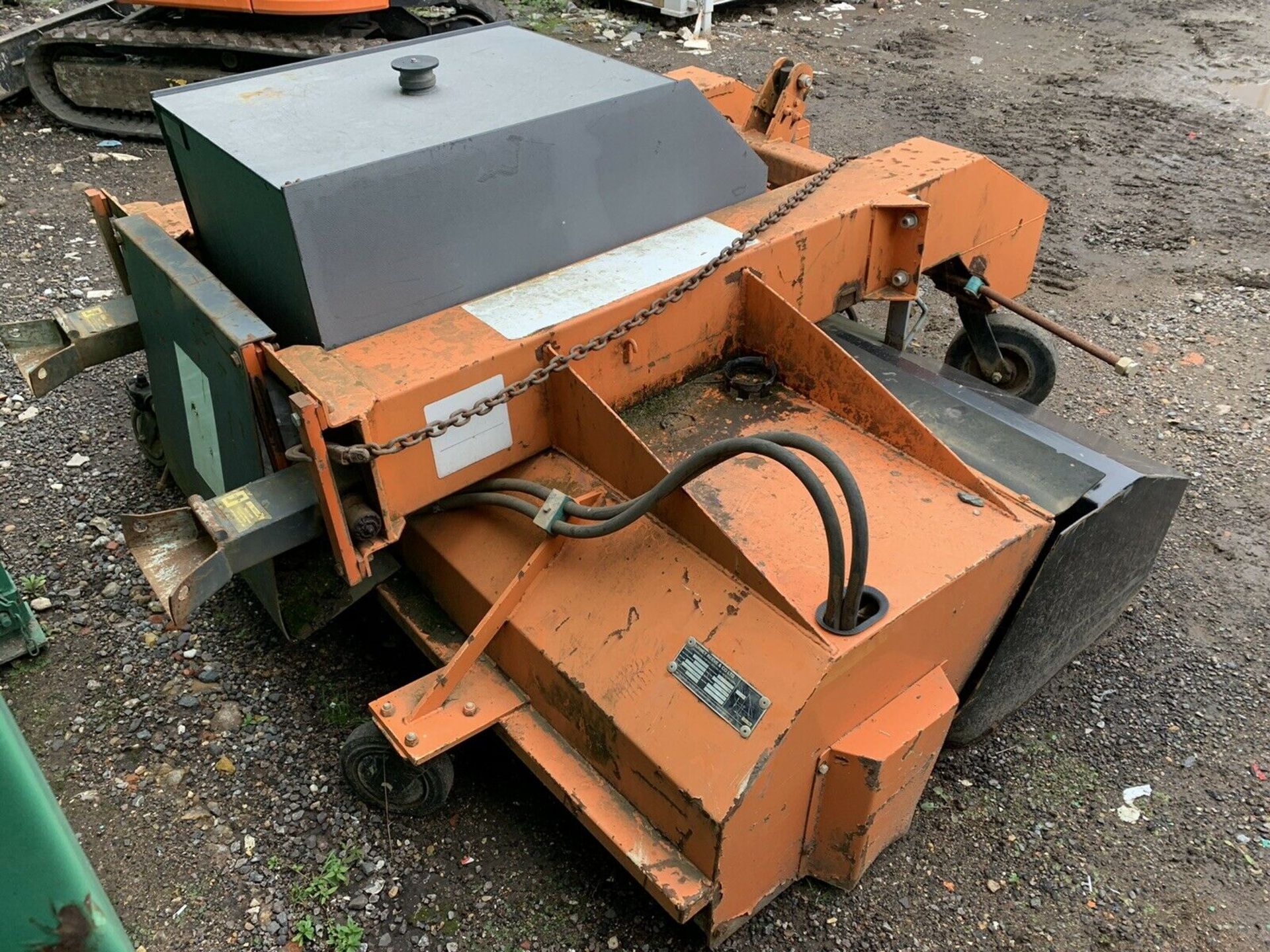 Forklift Mounted Hydraulic Road Sweeper - Image 5 of 8