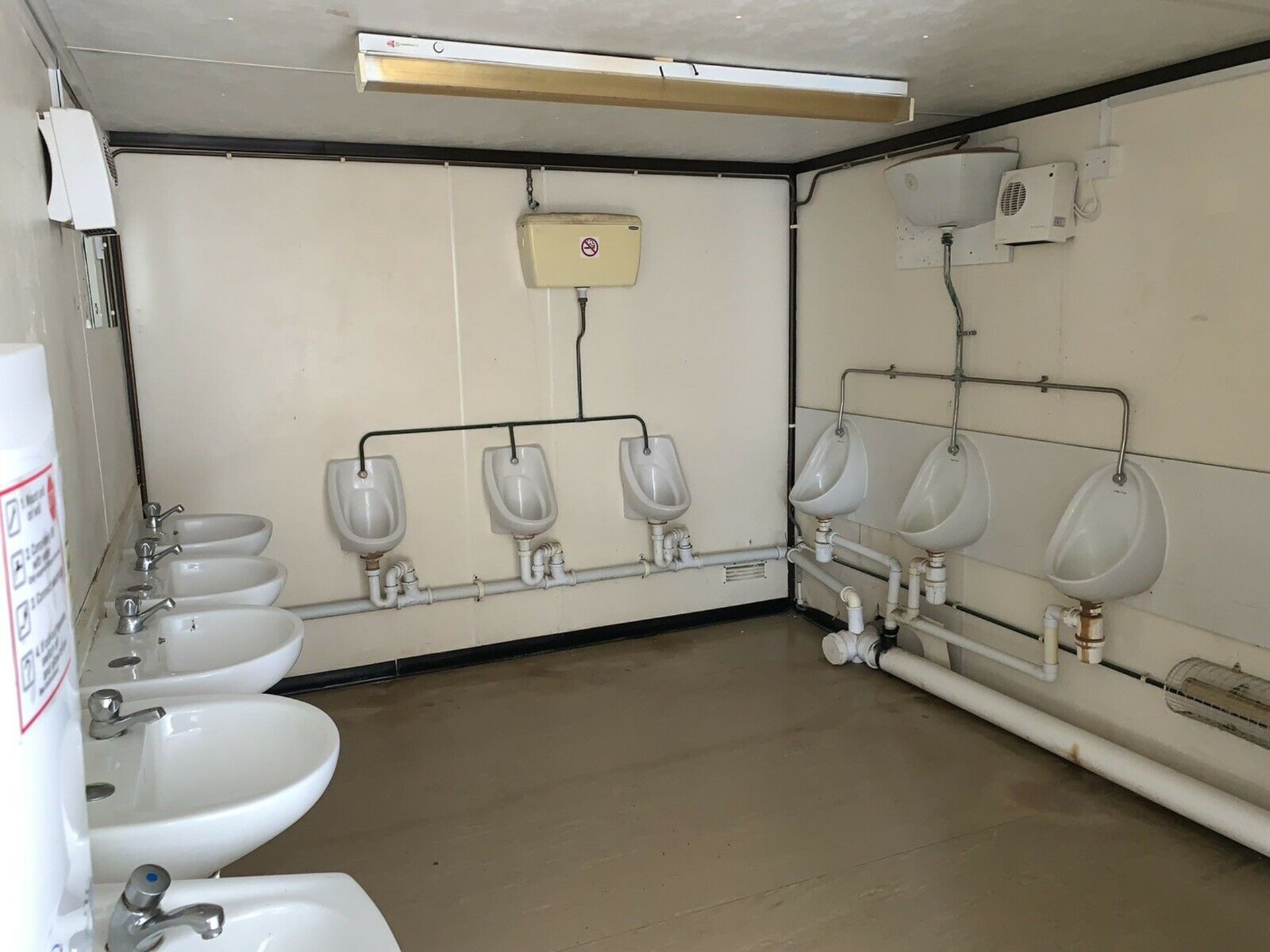 Portable Toilet Block With Shower - Image 7 of 12