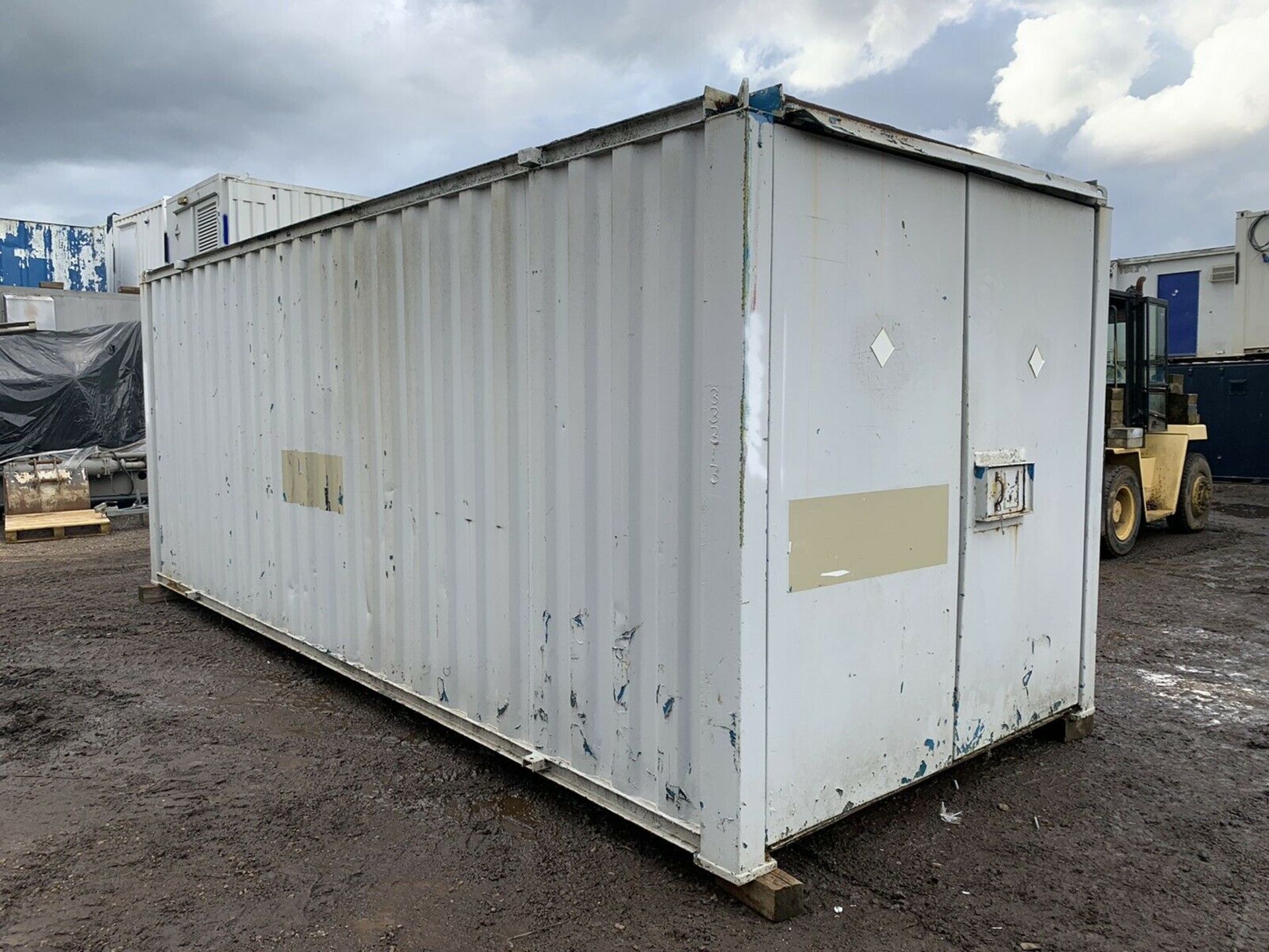 Anti Vandal Steel Portable Storage Container 20ft x 8ft - Image 3 of 10