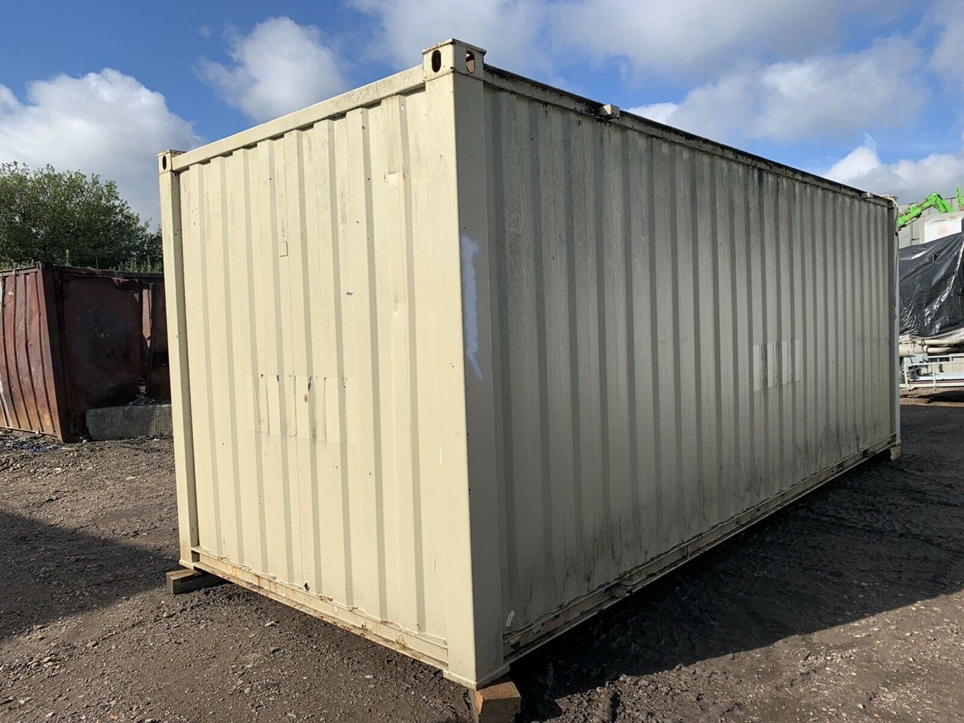 Anti Vandal Steel Portable Storage Container. 20ft x 8ft - Image 2 of 9