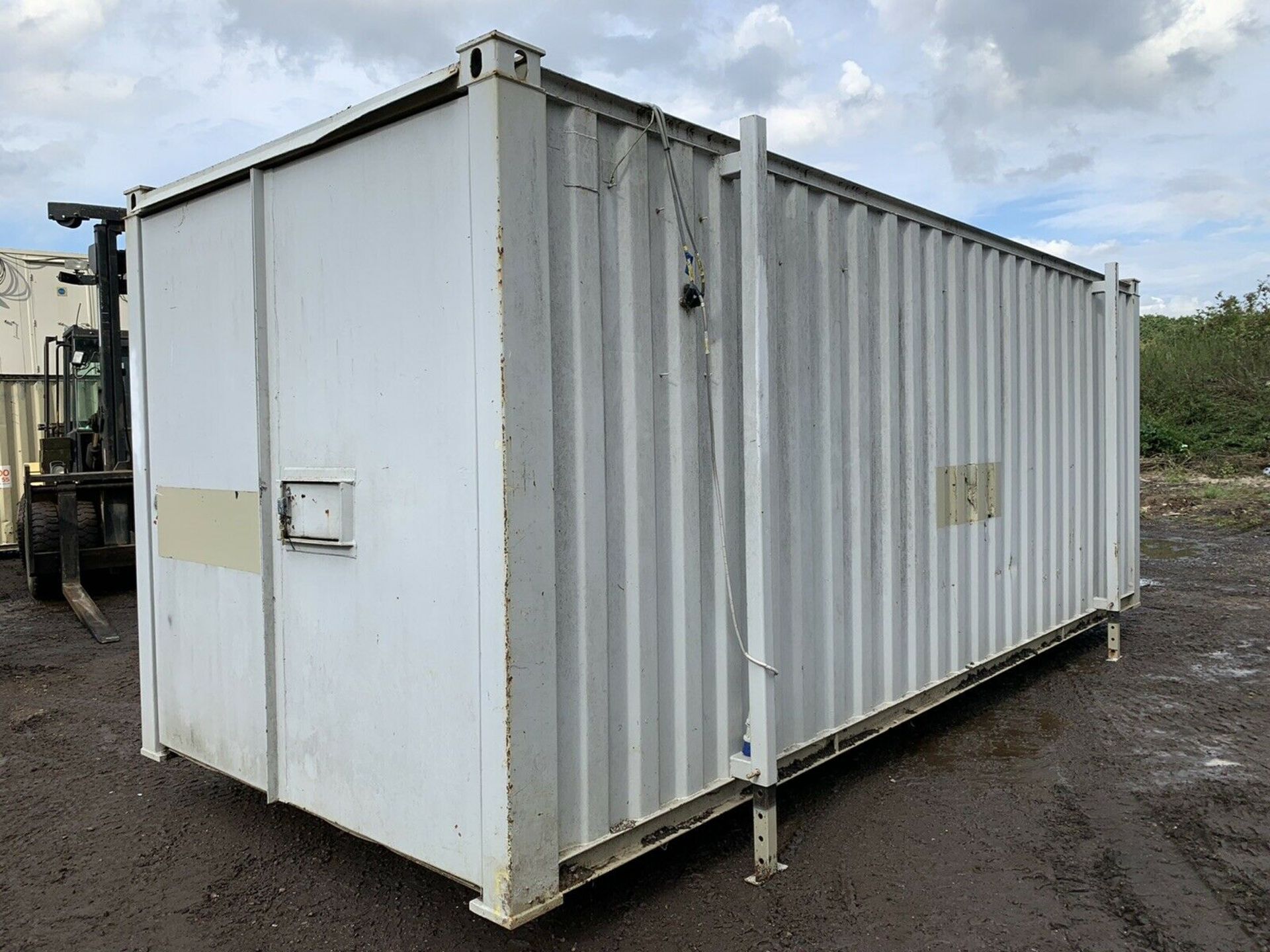 Anti Vandal Steel Portable Storage Container 20ft x 8ft - Image 4 of 10