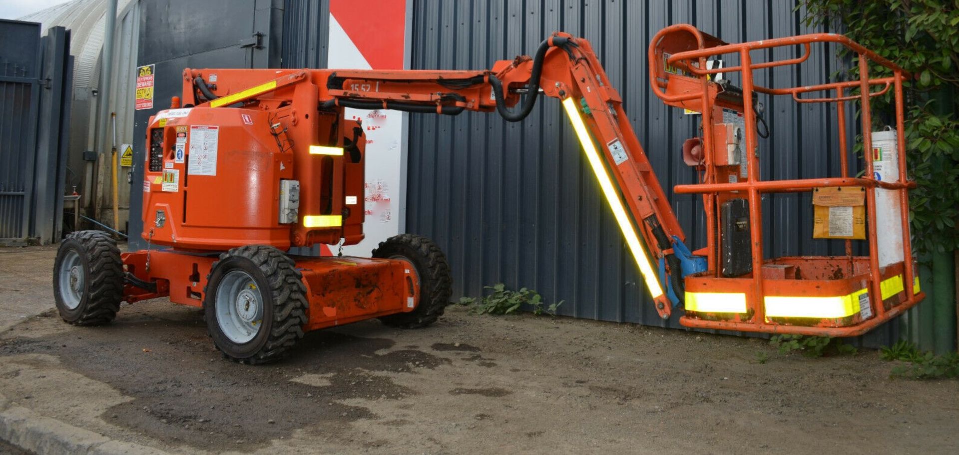 Genie Z-34/22 Articulated Boom 2009