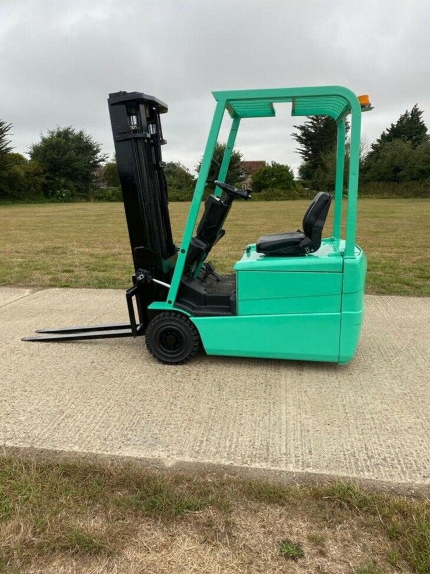 Mitsubishi Forklift Truck - Image 2 of 4