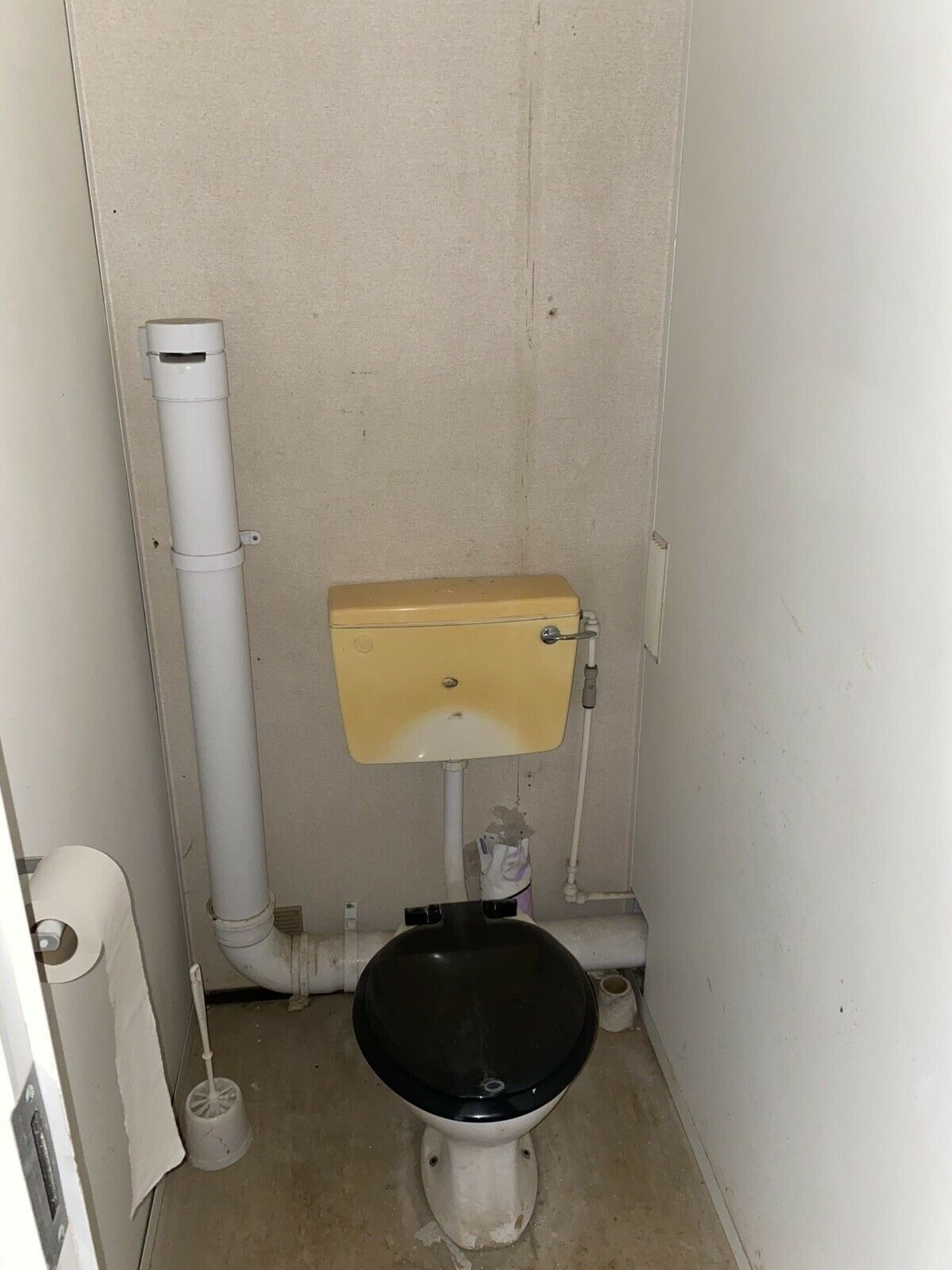 21ft Portable Toilet Portable Office - Image 7 of 12