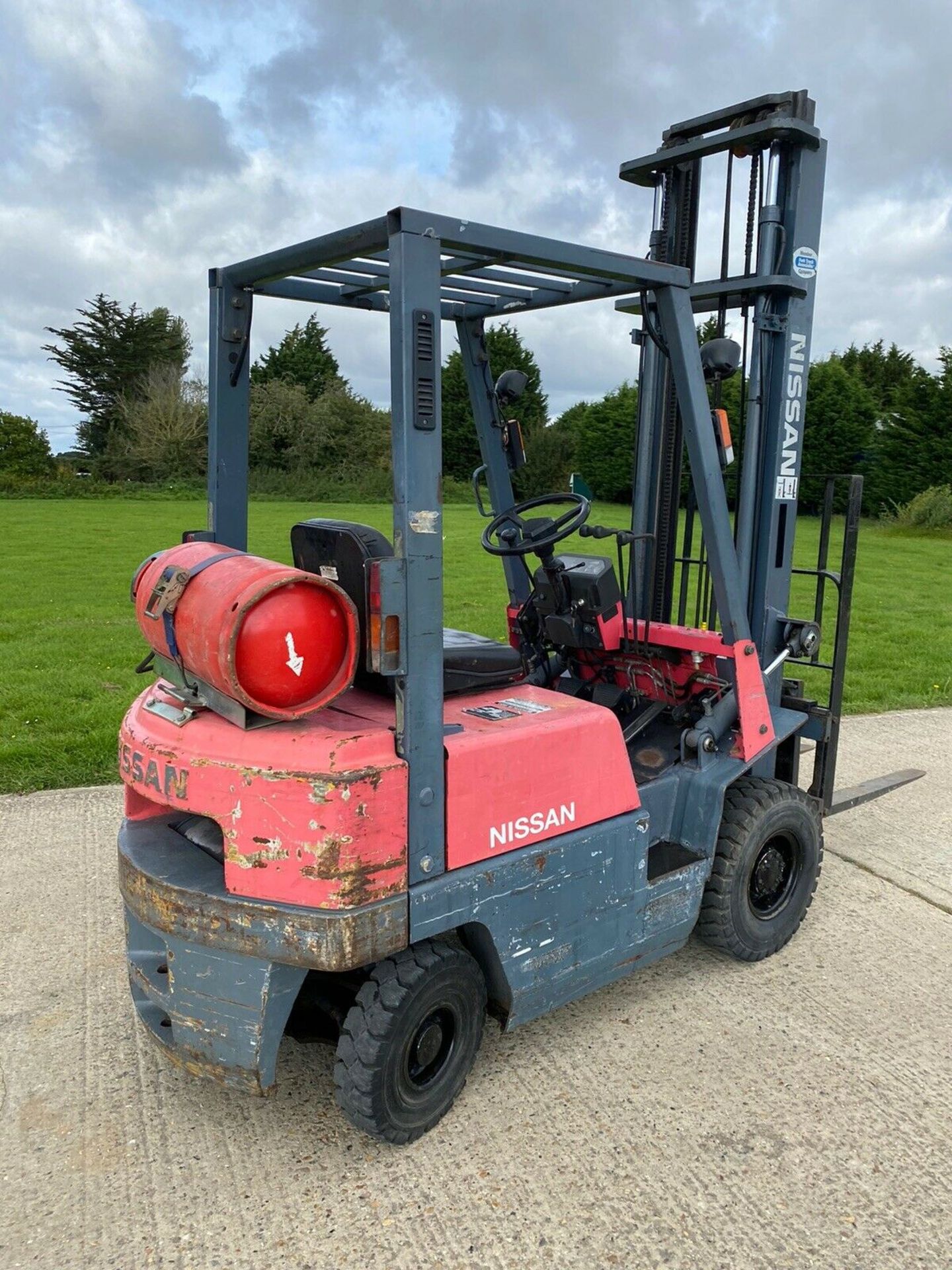 Nissan 1.5 Tonne Gas Forklift Truck - Image 5 of 6