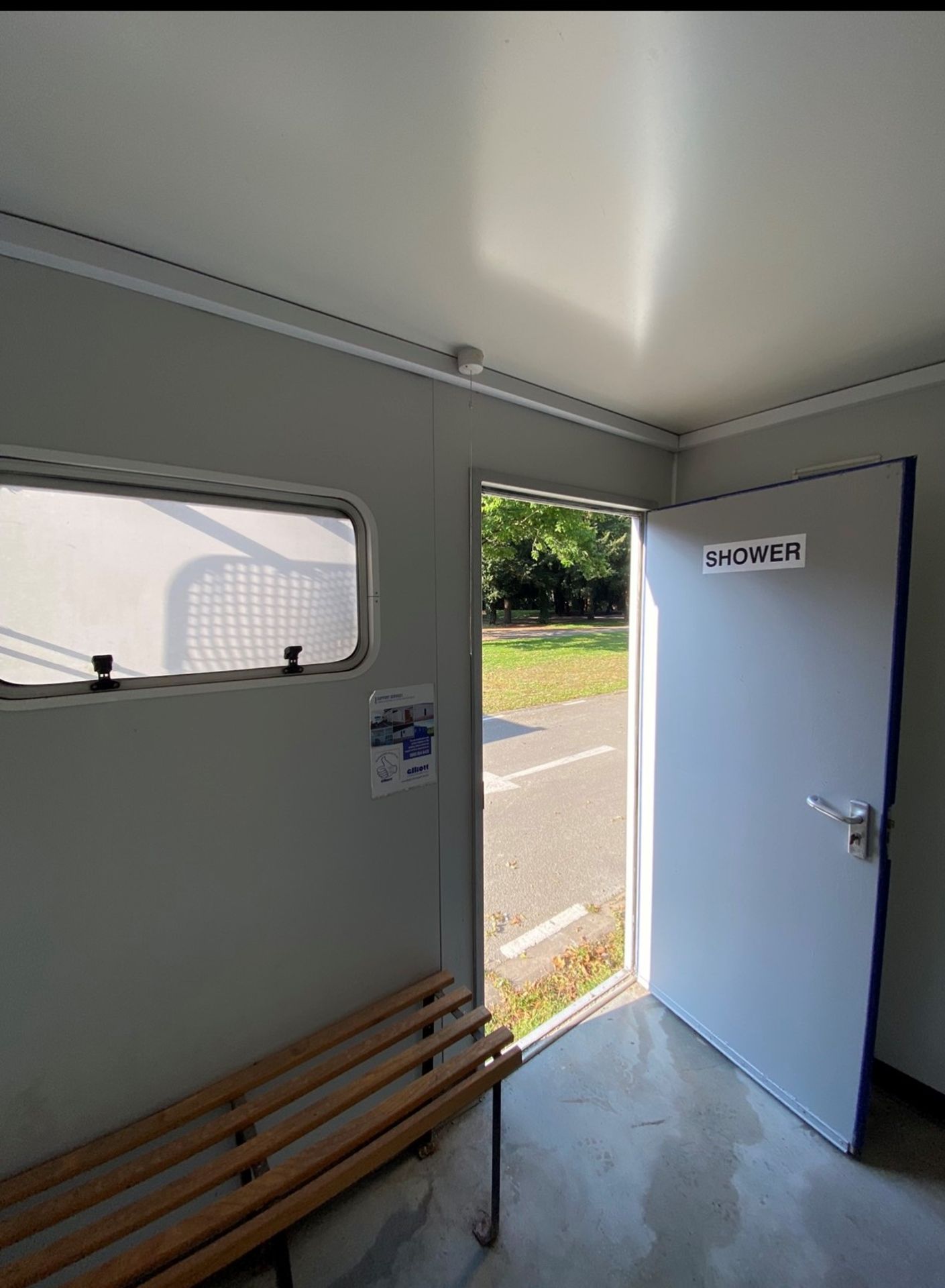 8ft x 8ft twin shower unit cabin with changing area, welfare unit, site cabin, wc block Comes with - Image 8 of 8