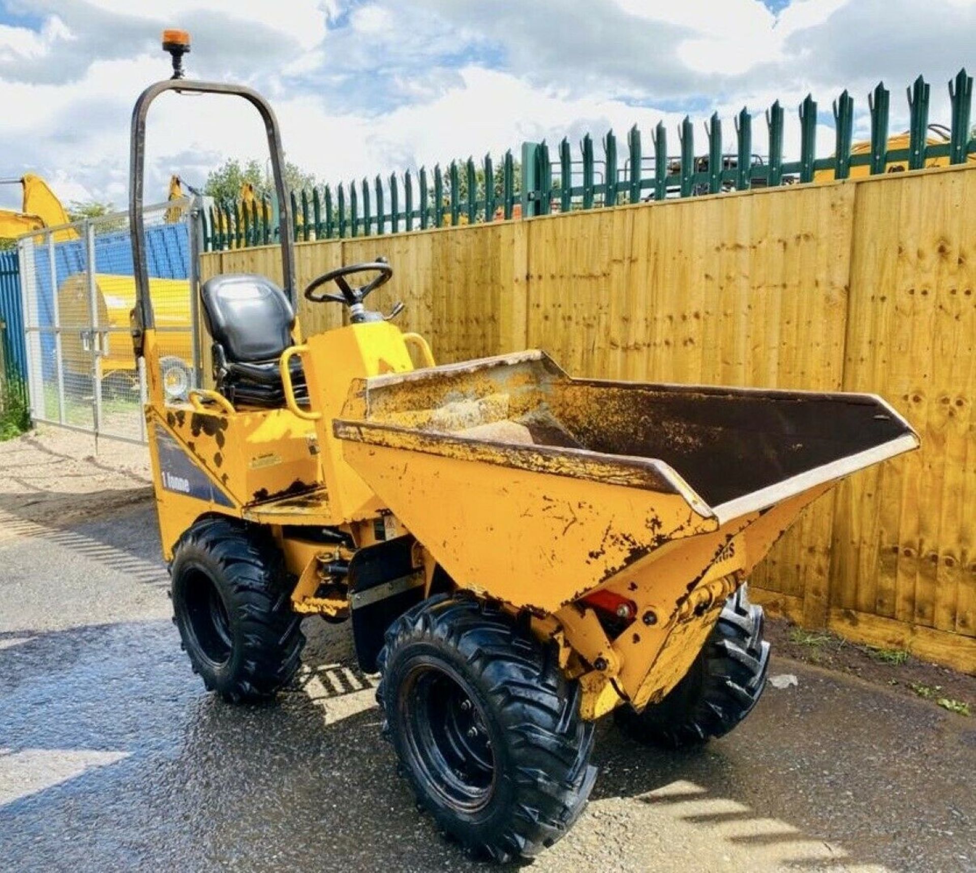 Thwaites MACH201 1 Ton High Tip Dumper 2014 - Image 2 of 12