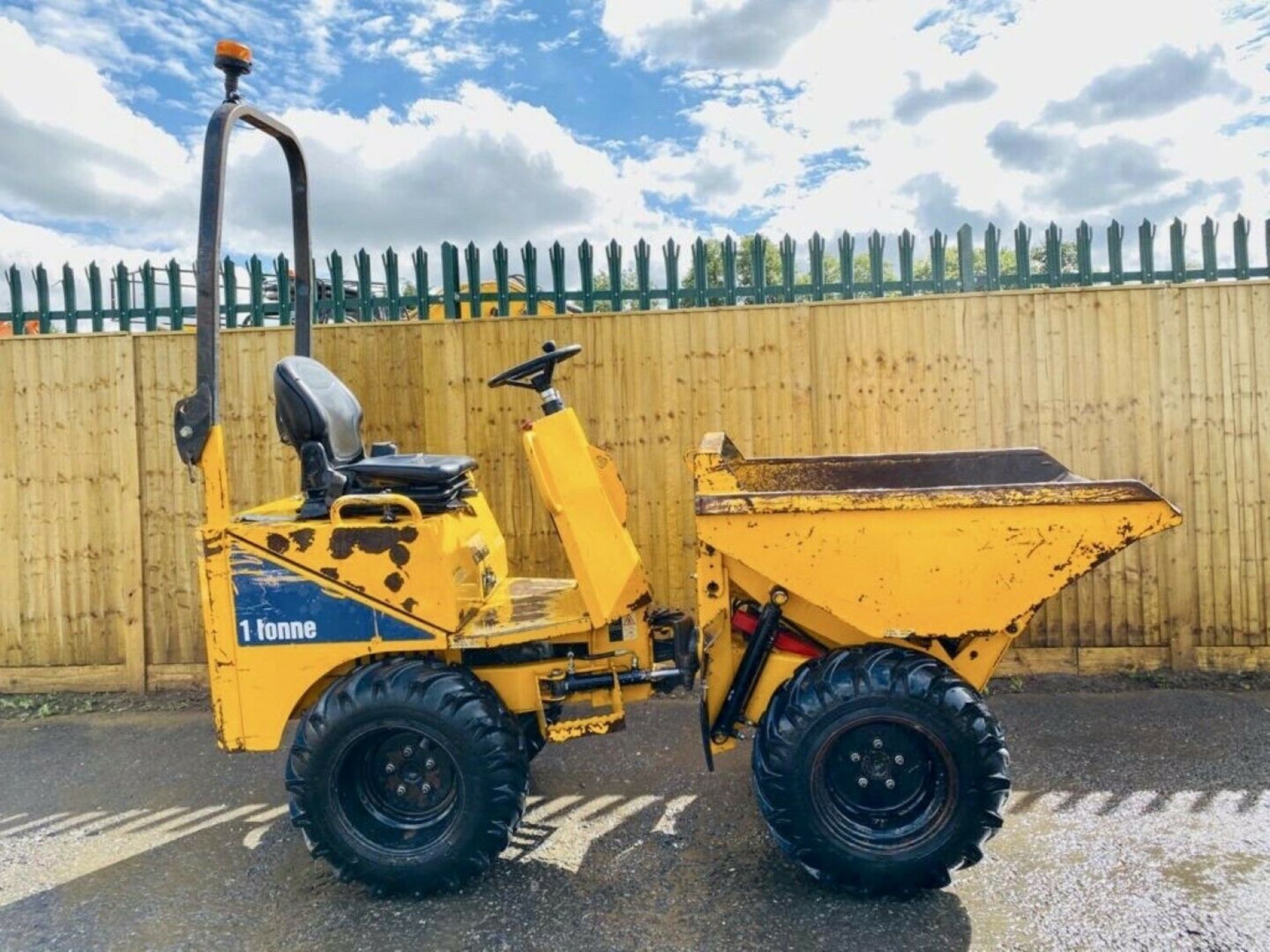 Thwaites MACH201 1 Ton High Tip Dumper 2014