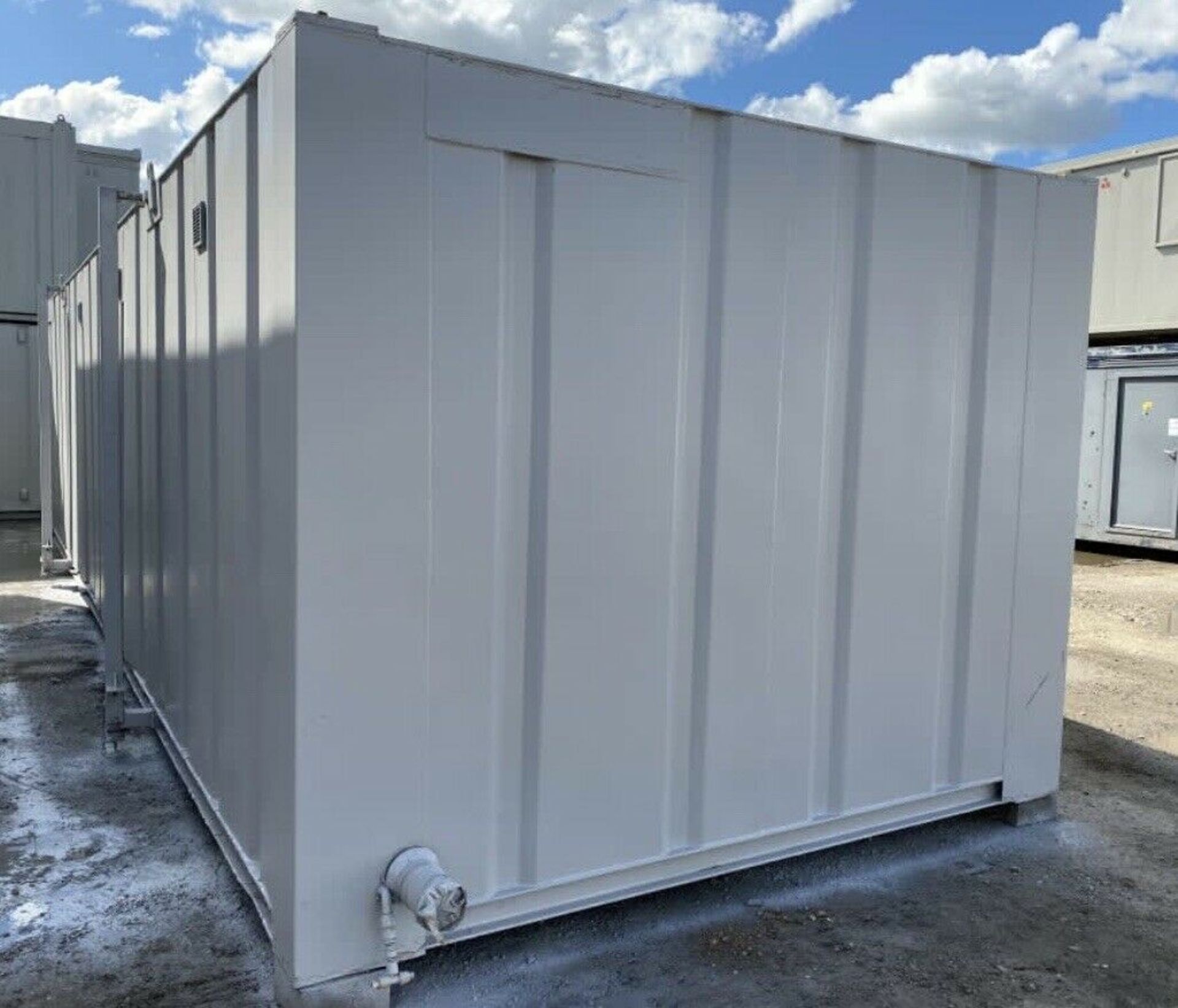 32ft X 10ft 5 + 3 Male And Female Toilet Block - Image 12 of 12