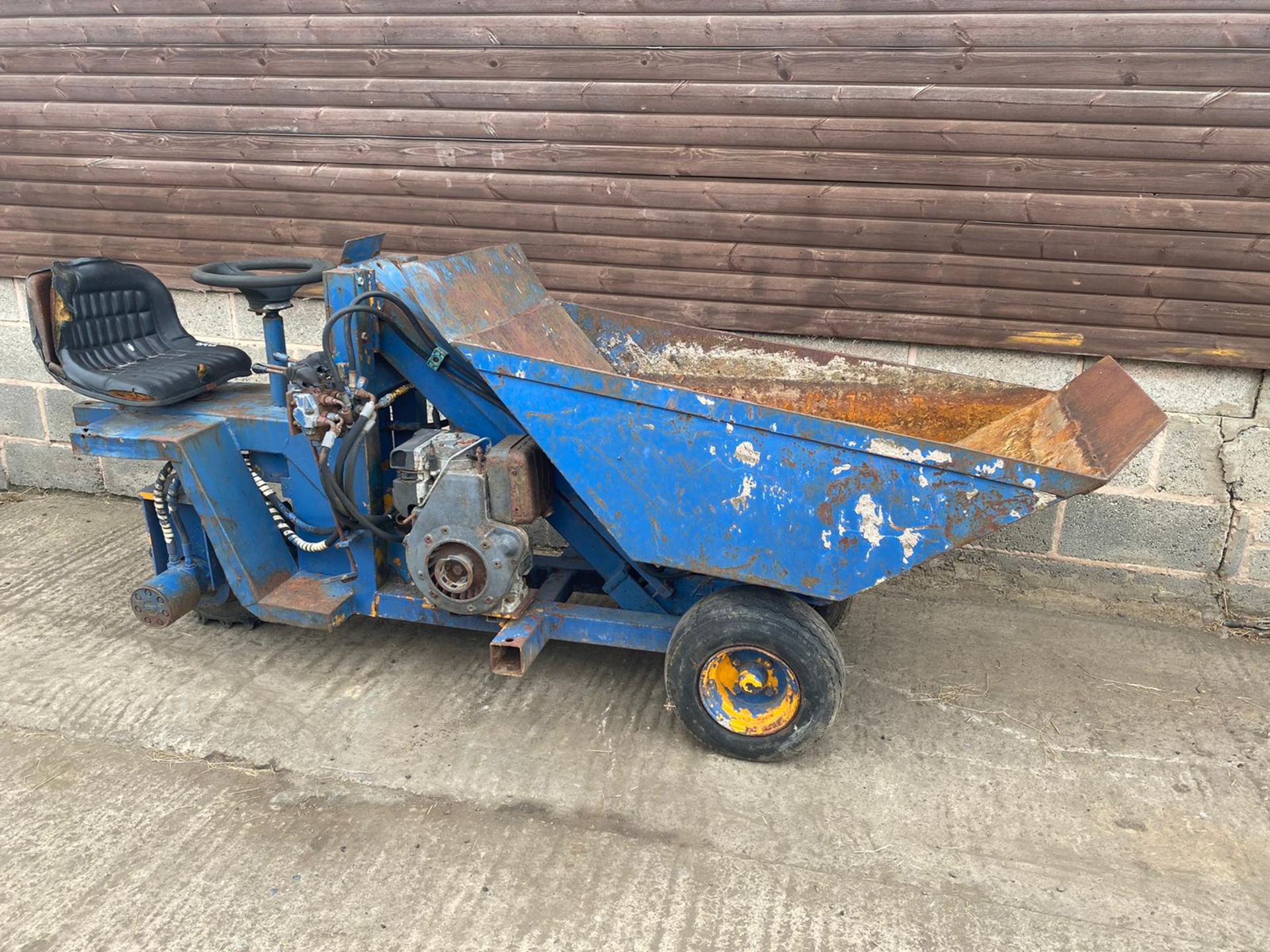 Roughneck High Tip Diesel Dumper - Image 2 of 4