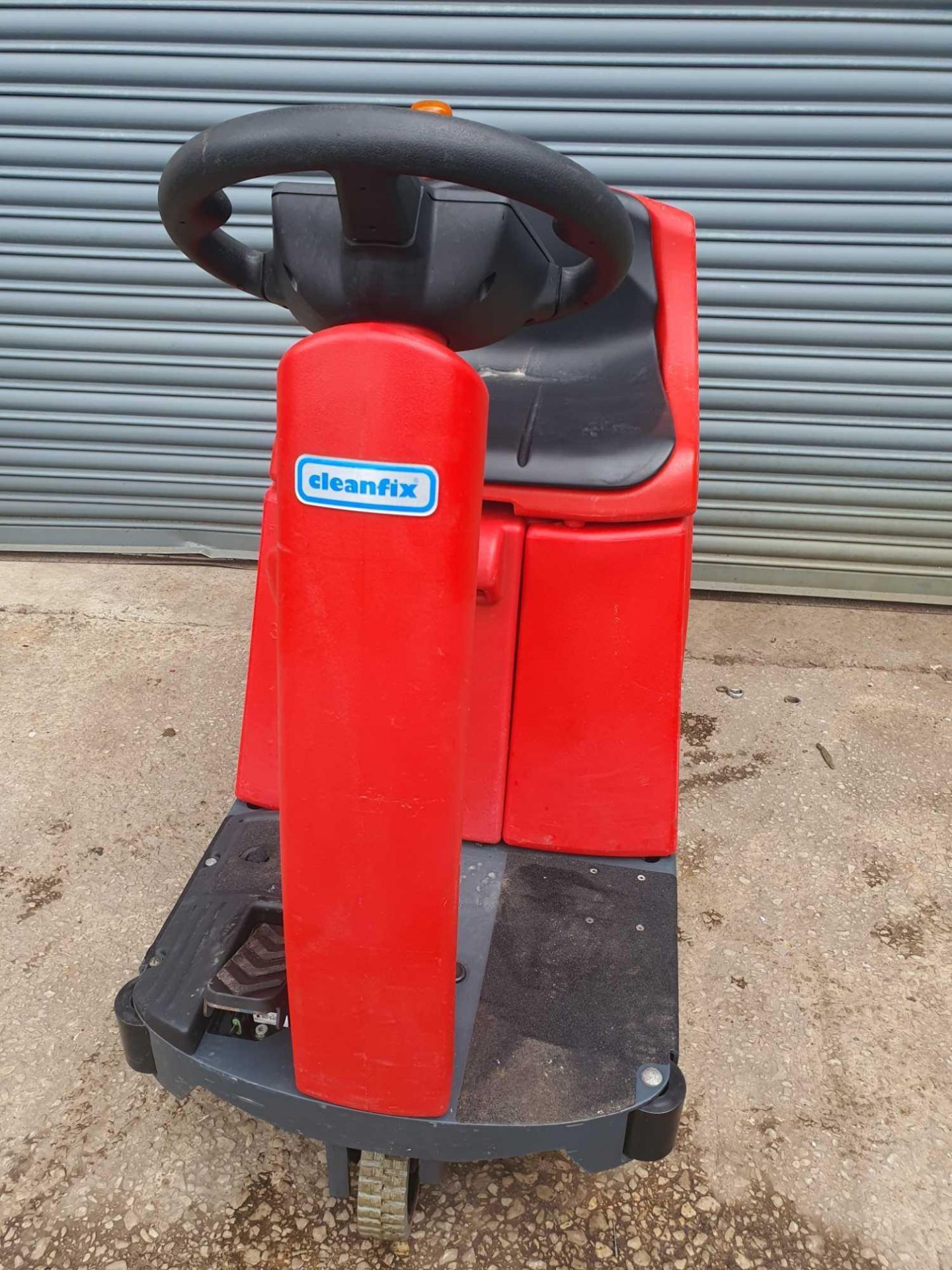 Cleanfix ra535 sit on scrubber dryer - Image 2 of 4