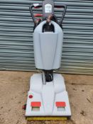 Lindhaus lw46 scrubber dryer