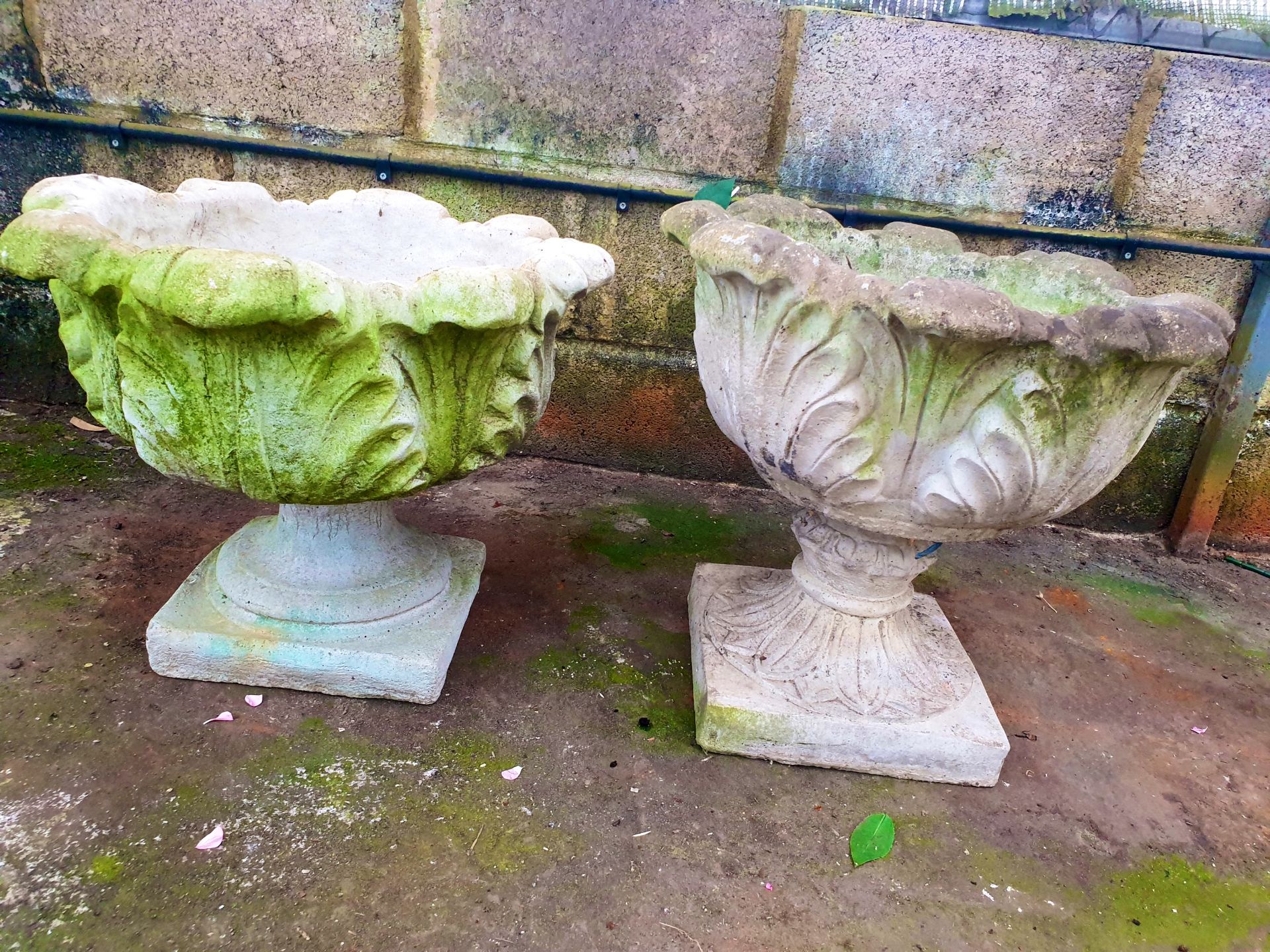 1 Pair of concrete urns - Not an exact match - Image 2 of 2