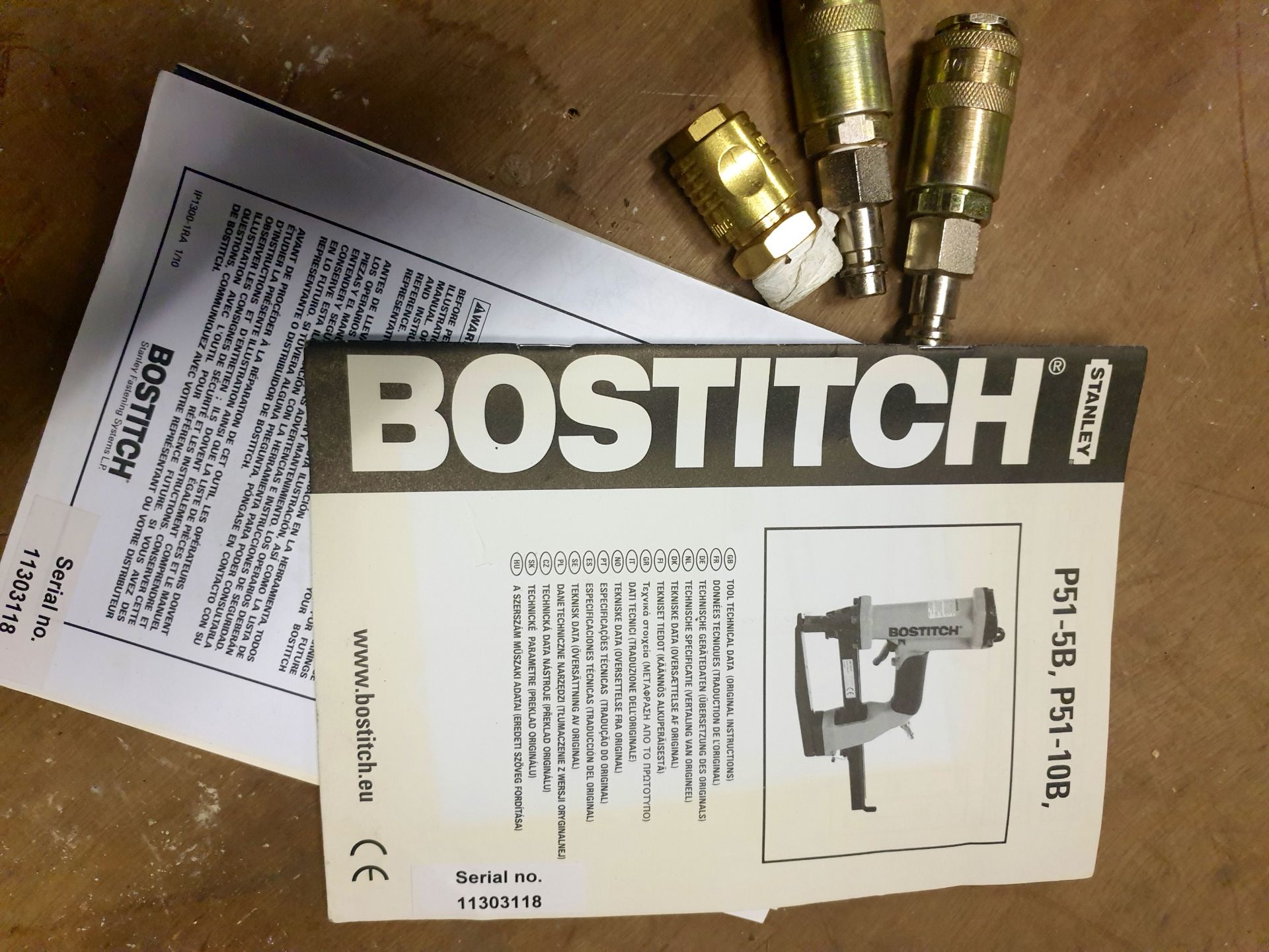 Bostitch P51-10B - Air compressor driven staple gun - Hardly used - packet of staples included - Inc - Image 3 of 3