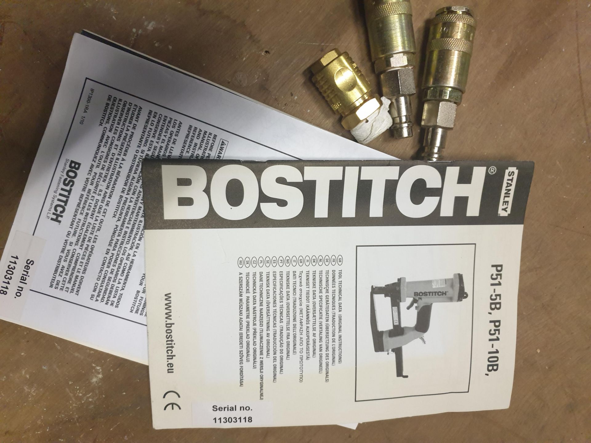 Bostitch P51-10B - Air compressor driven staple gun - Hardly used - packet of staples included - Inc - Image 2 of 3