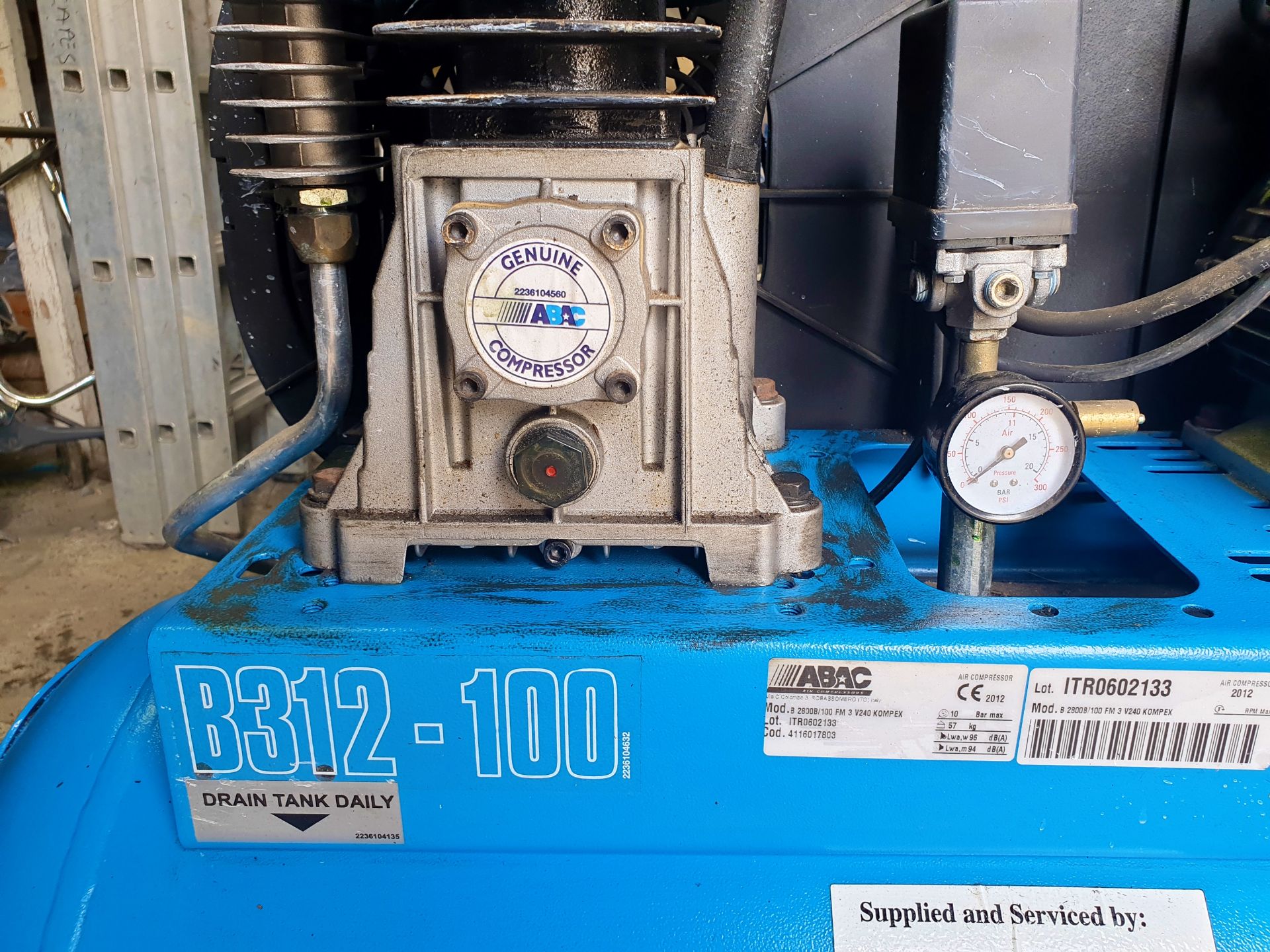 ABAC B312/100 Belt Drive Air Compressor (3HP 100 Litre) - Image 2 of 3