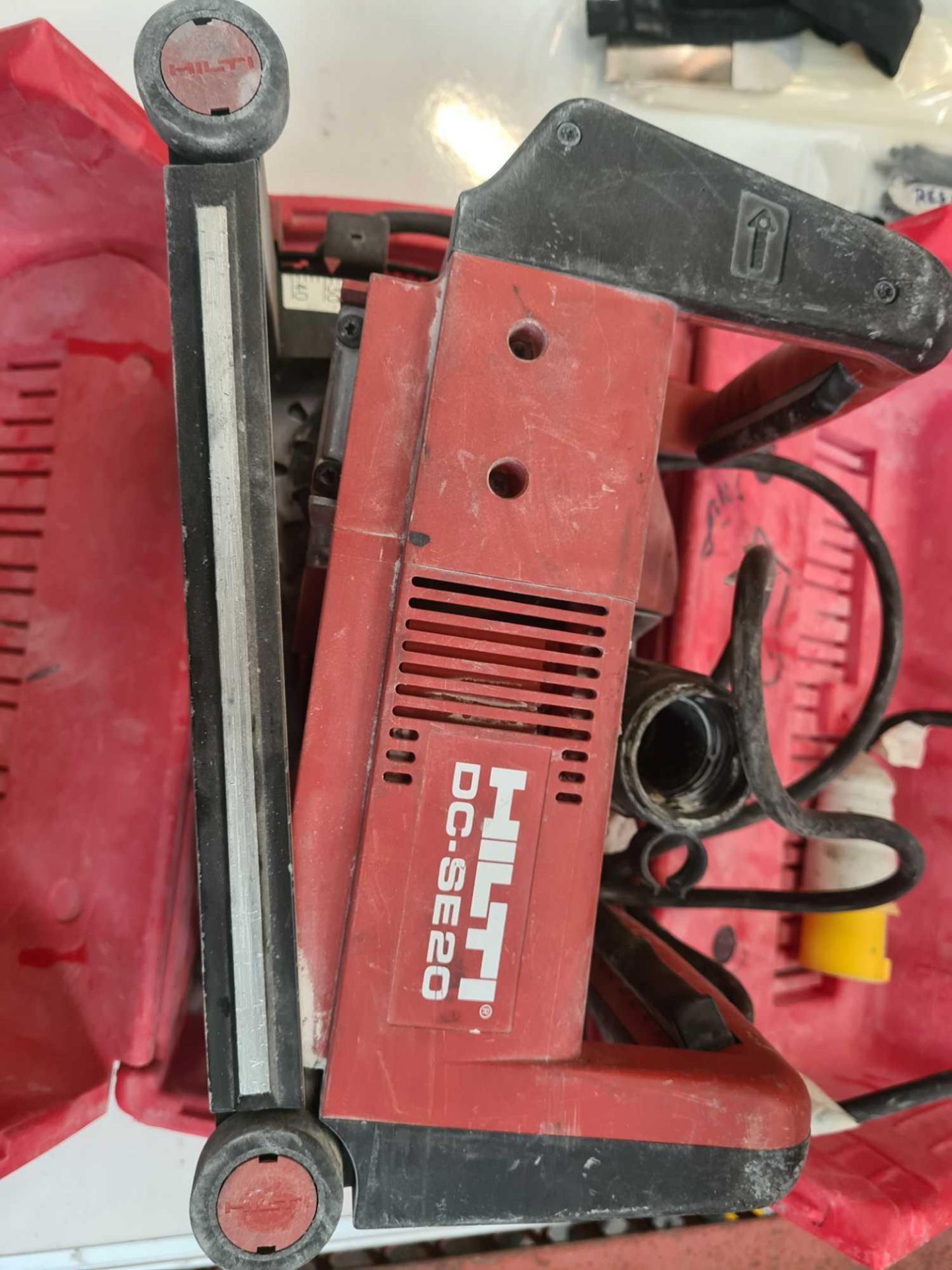 Hilti DC-SE 20 WALL CHASER 110VOLTS - Image 3 of 3