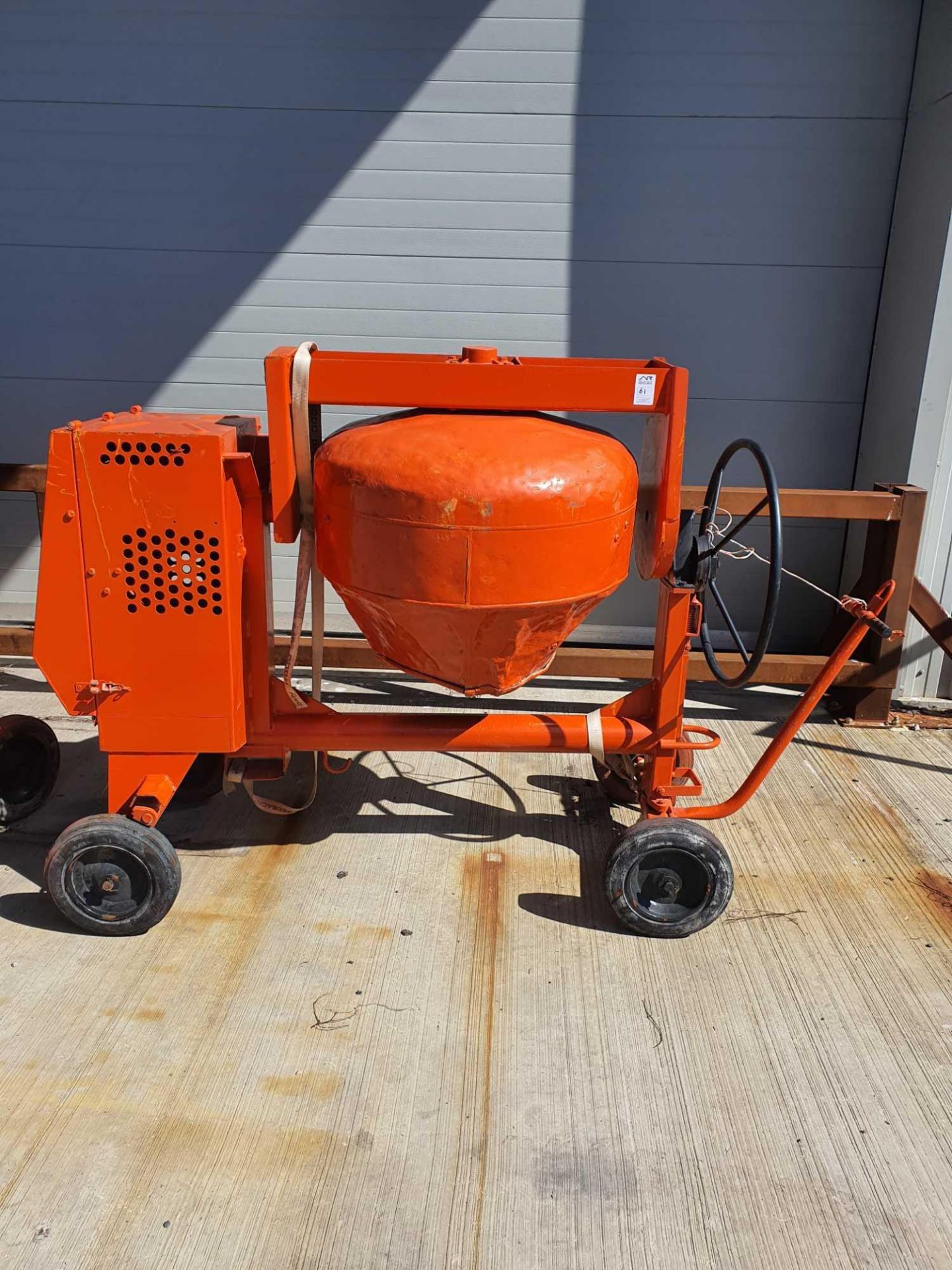 Belle 110v site mixer