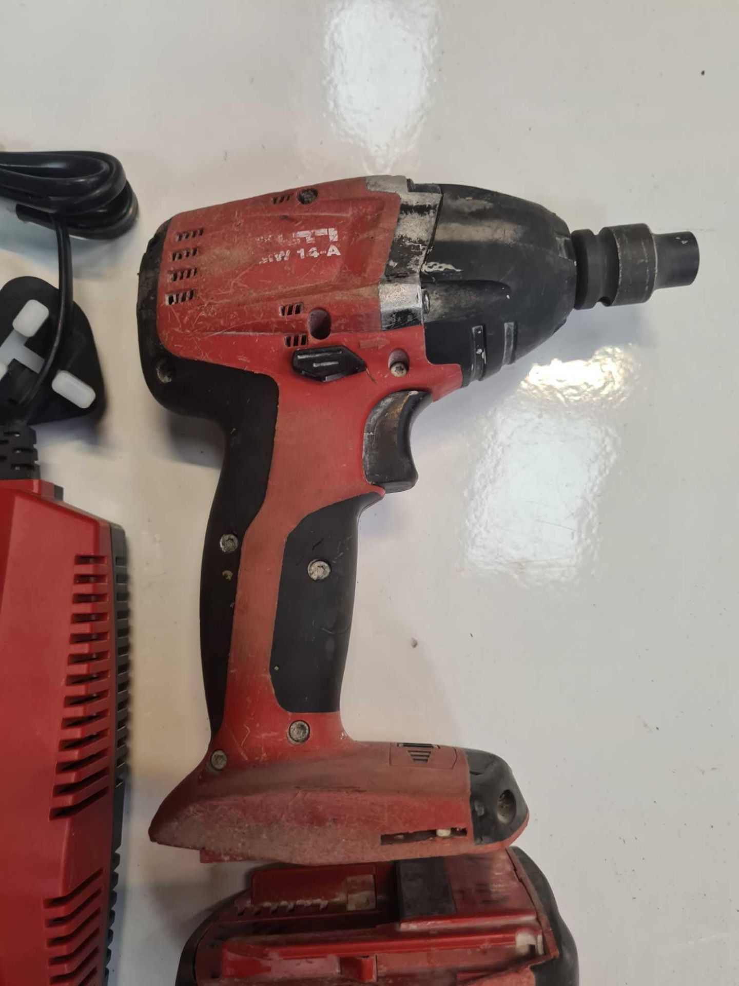 Hilti siw 14-a nut gun - Image 2 of 3