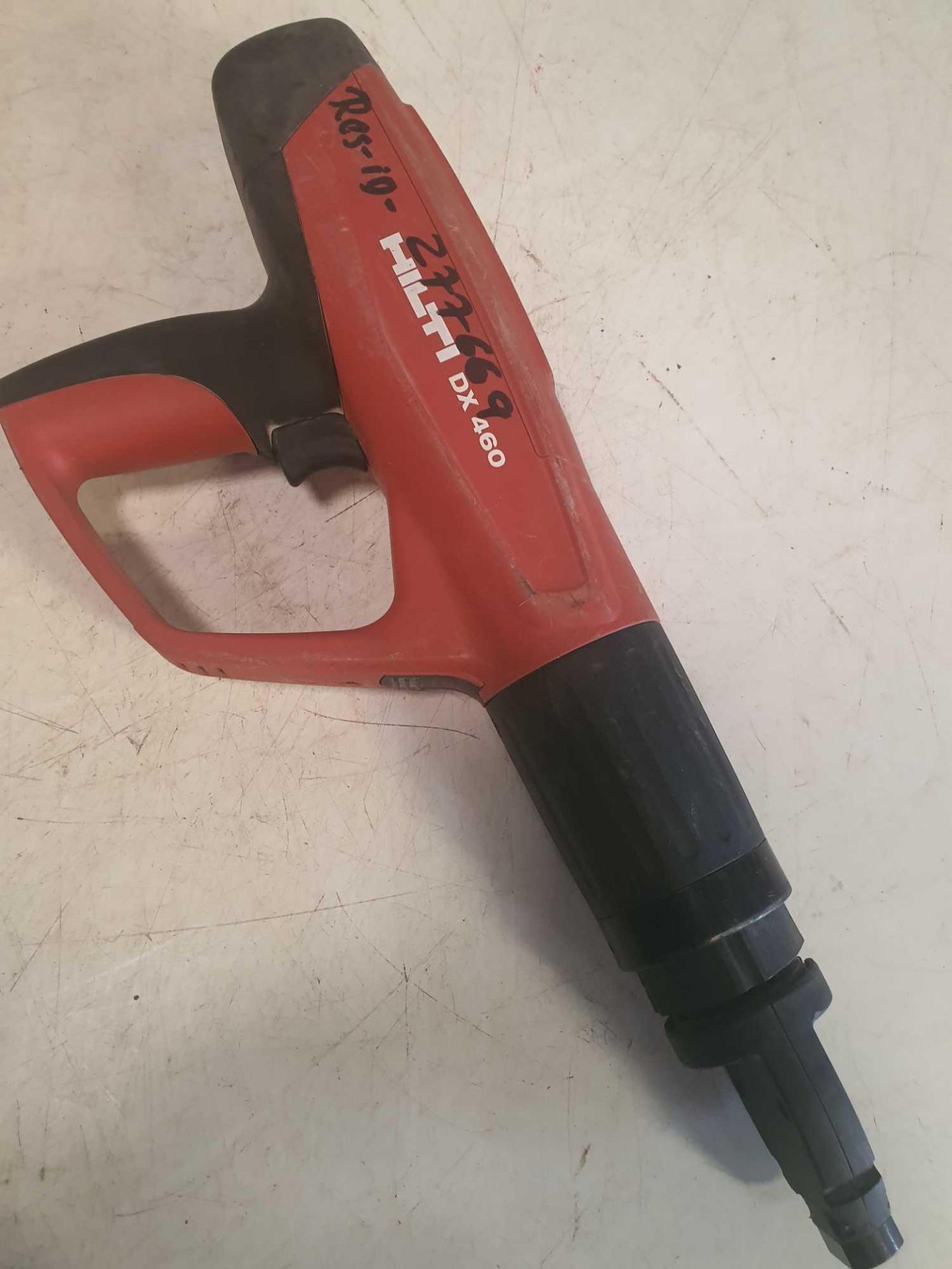 Hilti dx 460 powered Actuated tool - Image 2 of 2