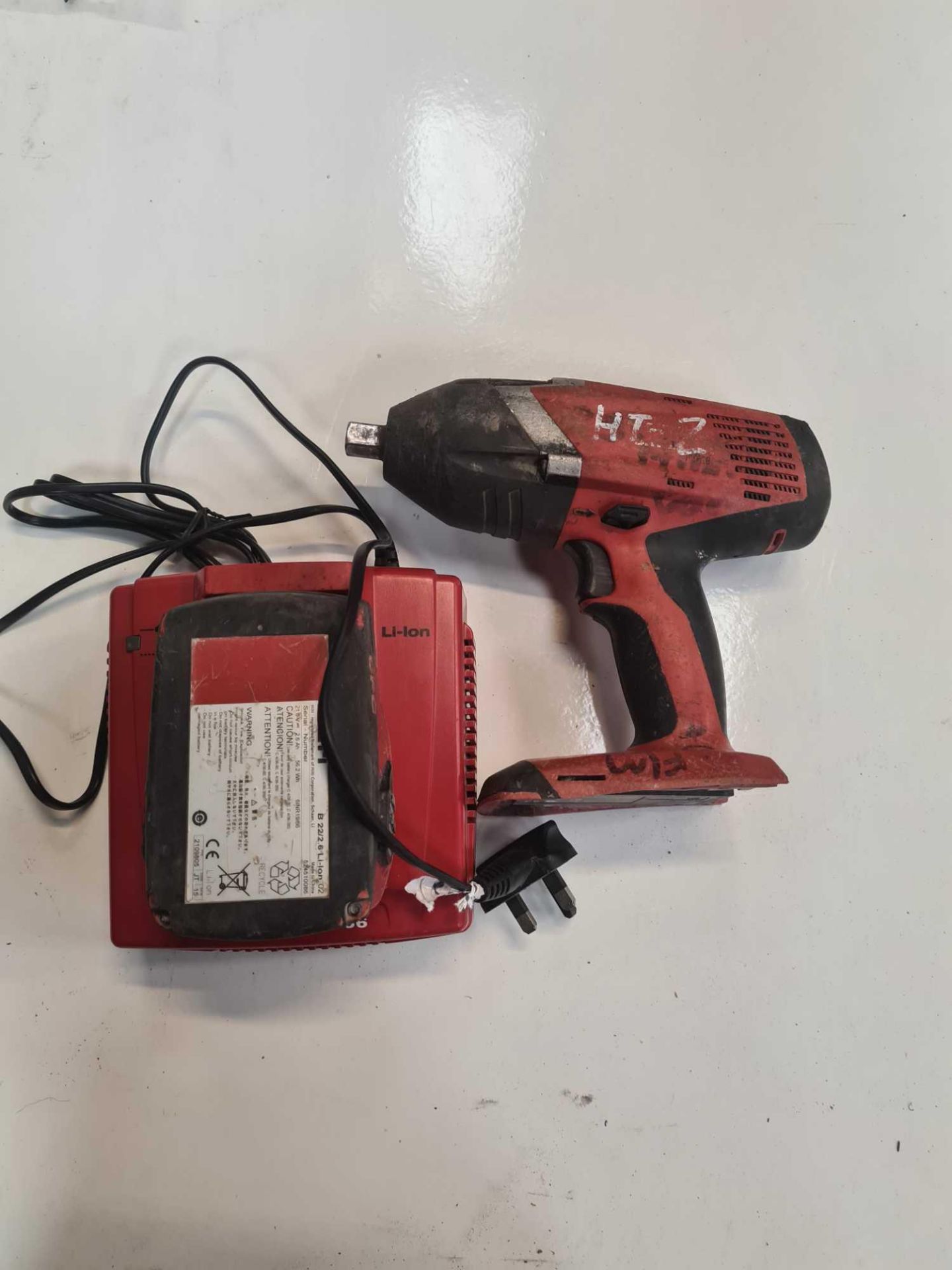 Hilti siw 22t-a 01nut gun