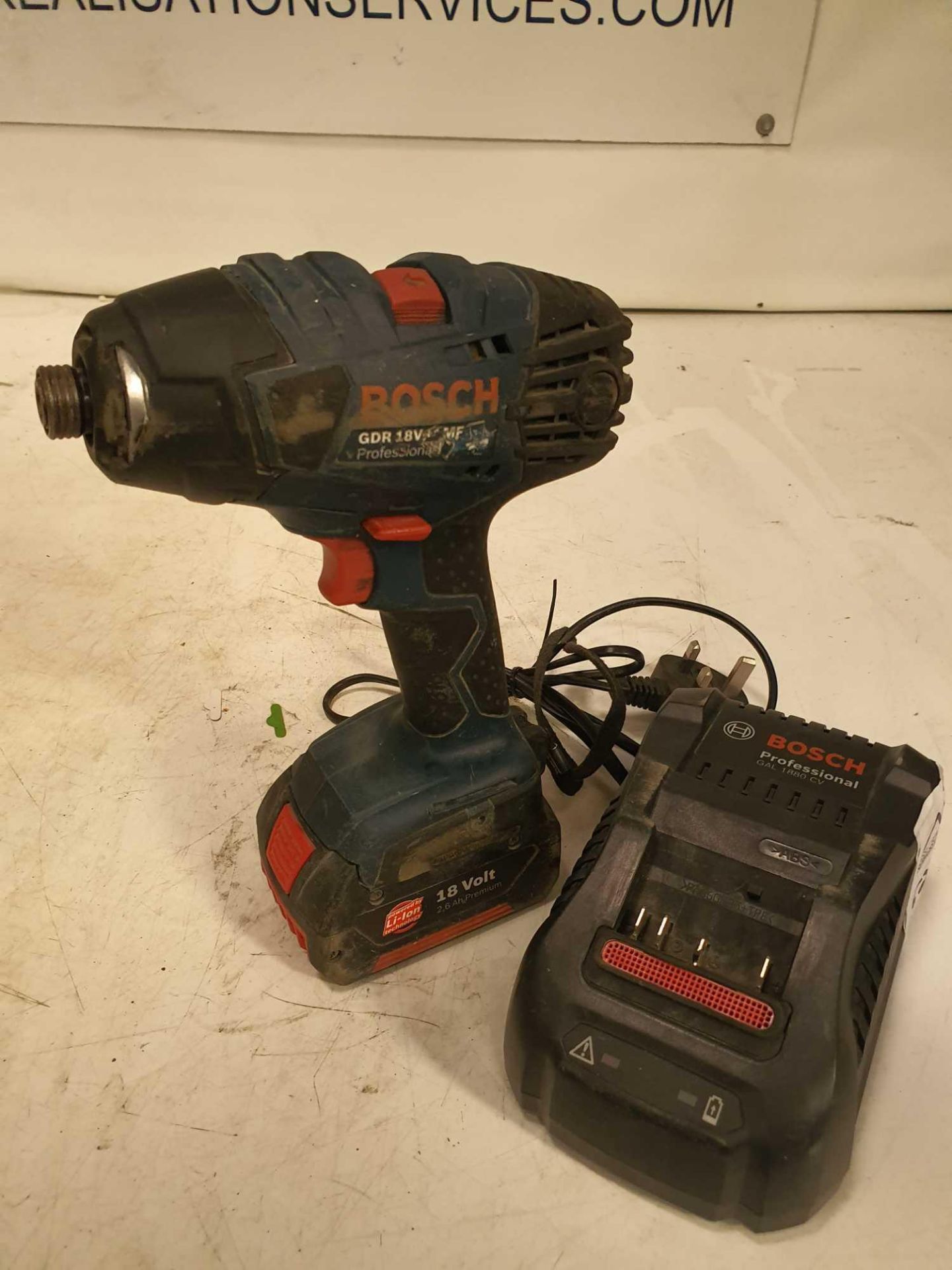 Bosch gdr 18v impact driver drill and charger