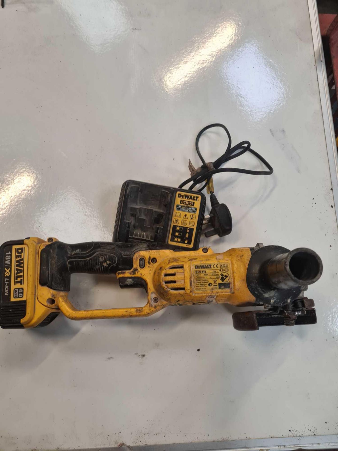 Dewalt DCG412 18V grinder