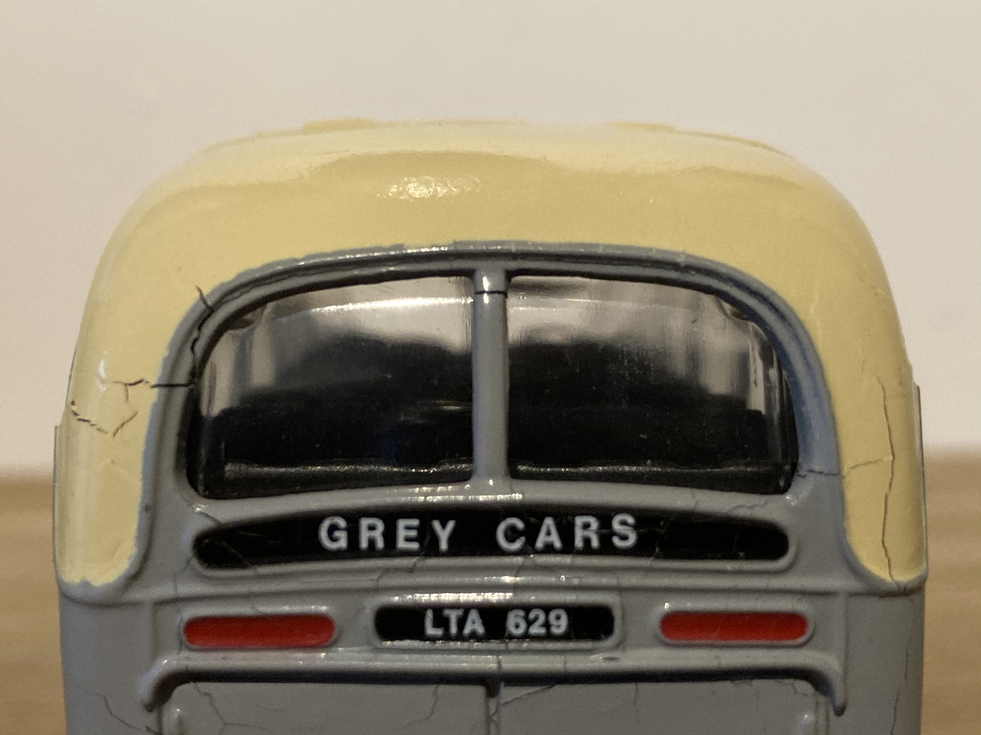 Limited Edition Corgi Grey Cars The AEC Regal - 97186 - Image 12 of 15