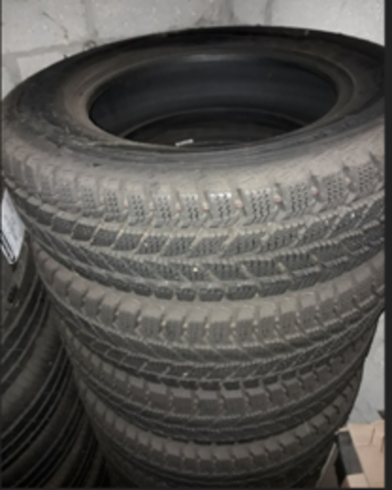 x6 Uniroyal Tyres