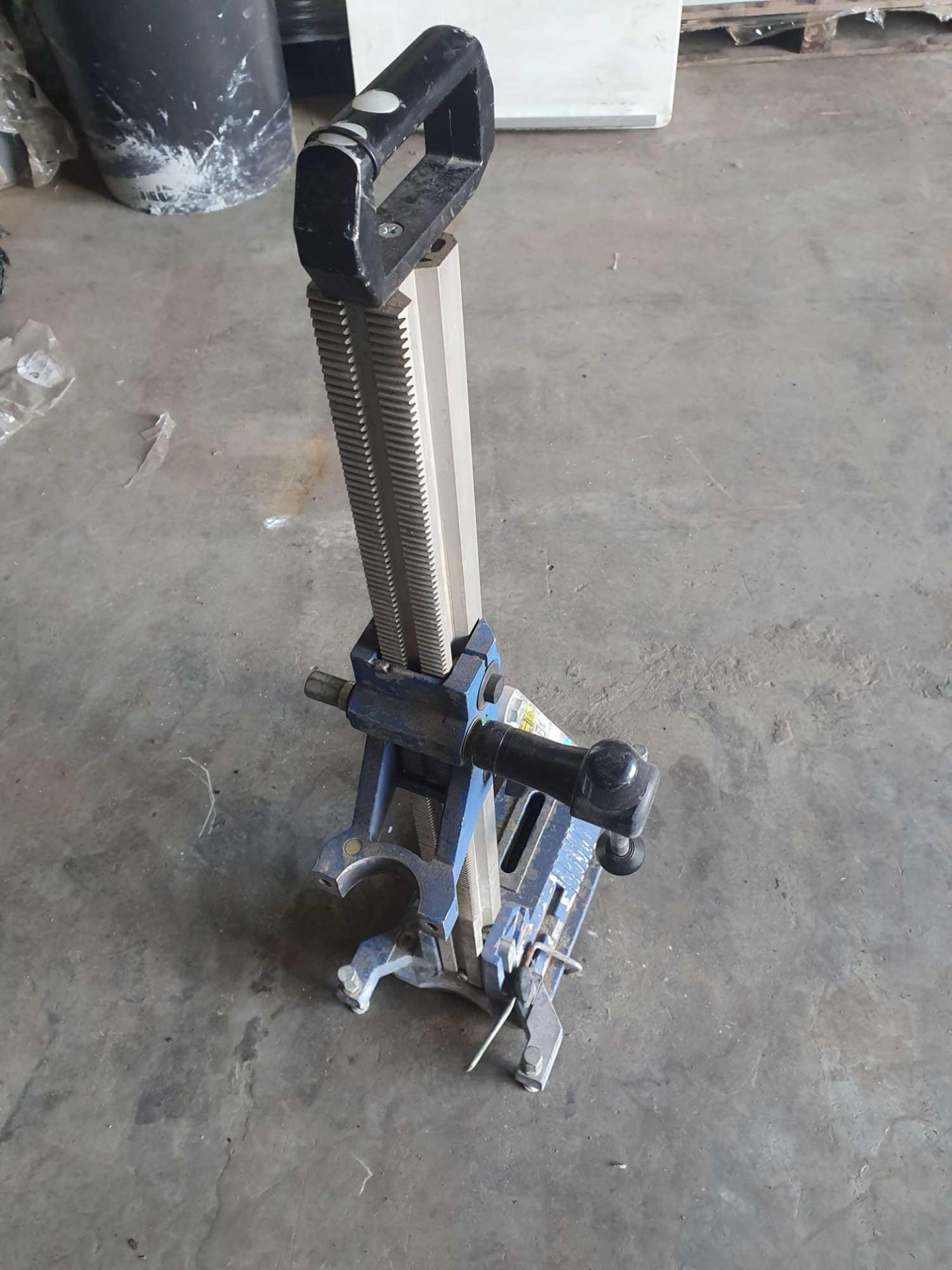 Core drill holder